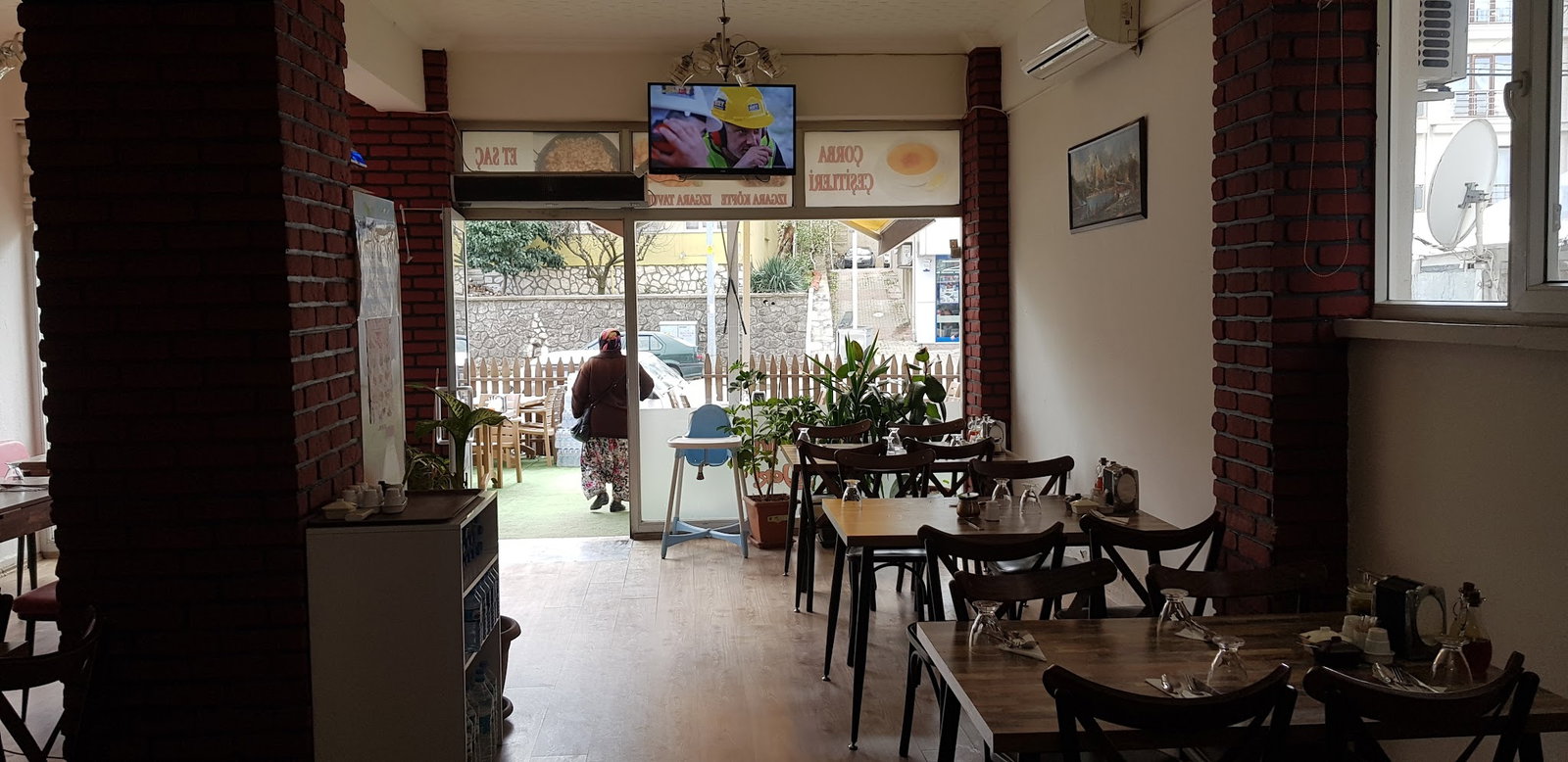Evren'In Yeri Çorba Ve Pide Lahmacun Salonu