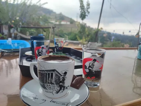 Tantalos Cafe resimleri