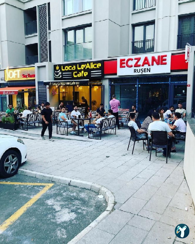 Loca Le Alice Cafe
