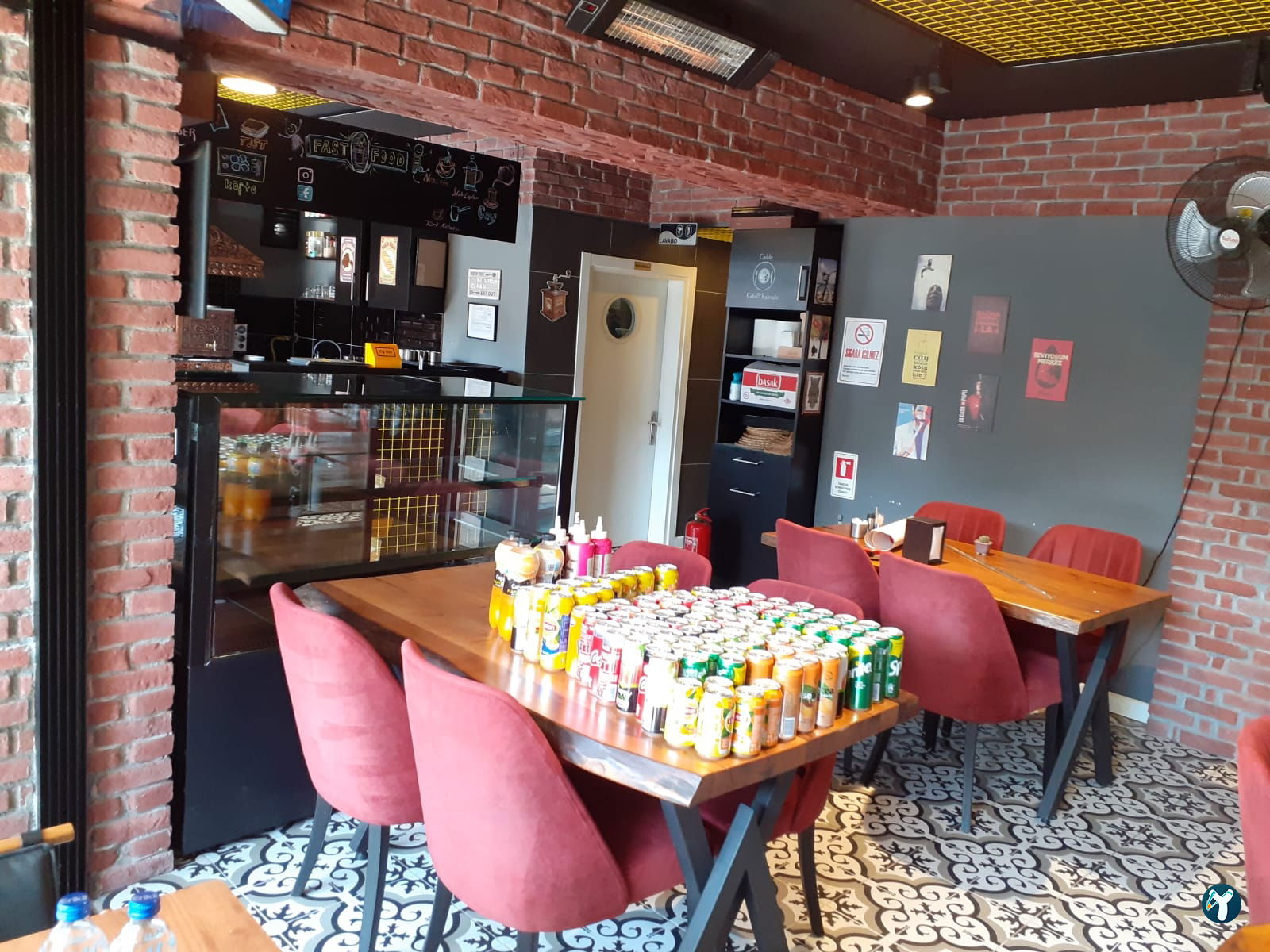 Ay’S Cafe