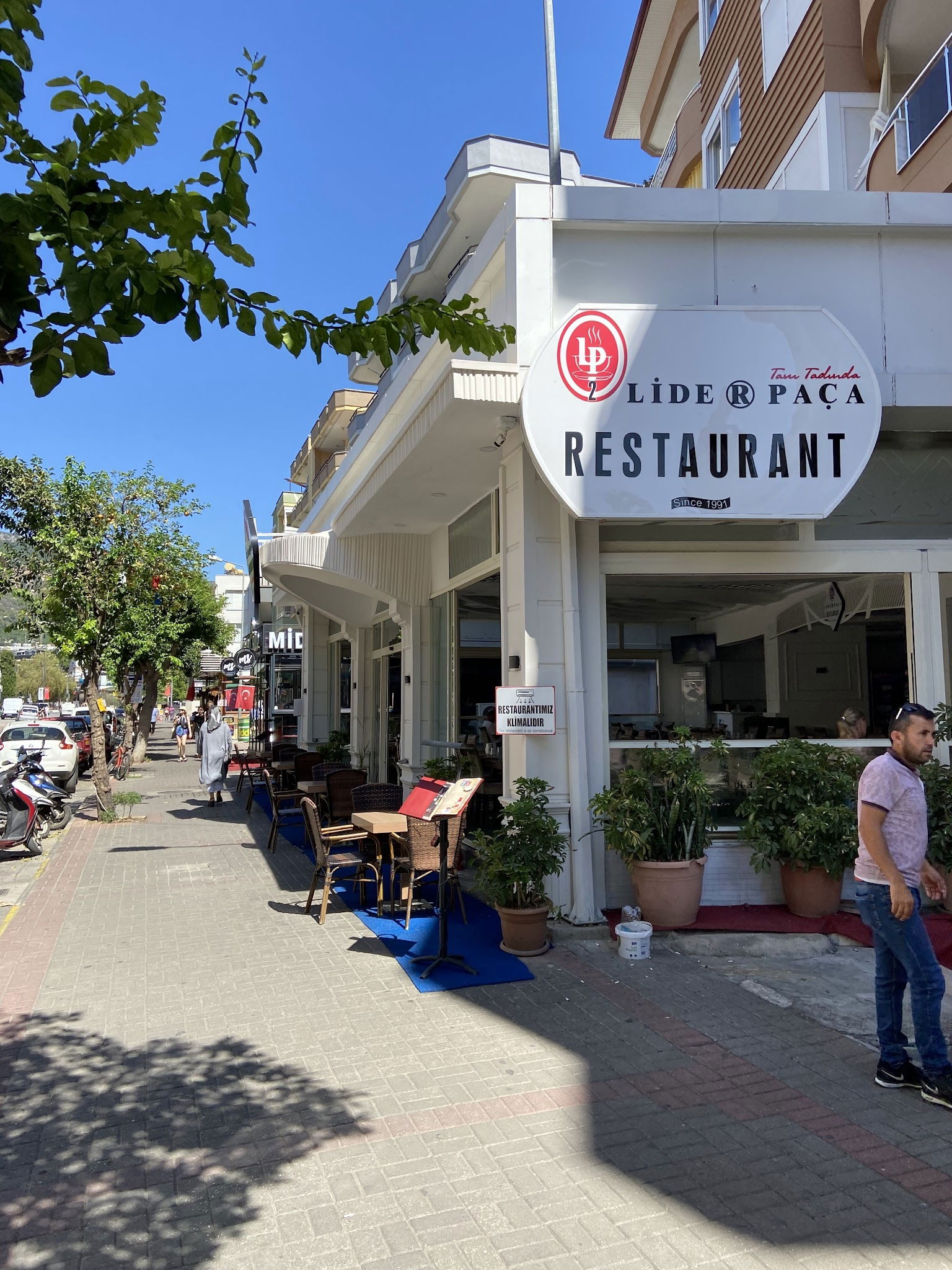 Lider Paça Restaurant