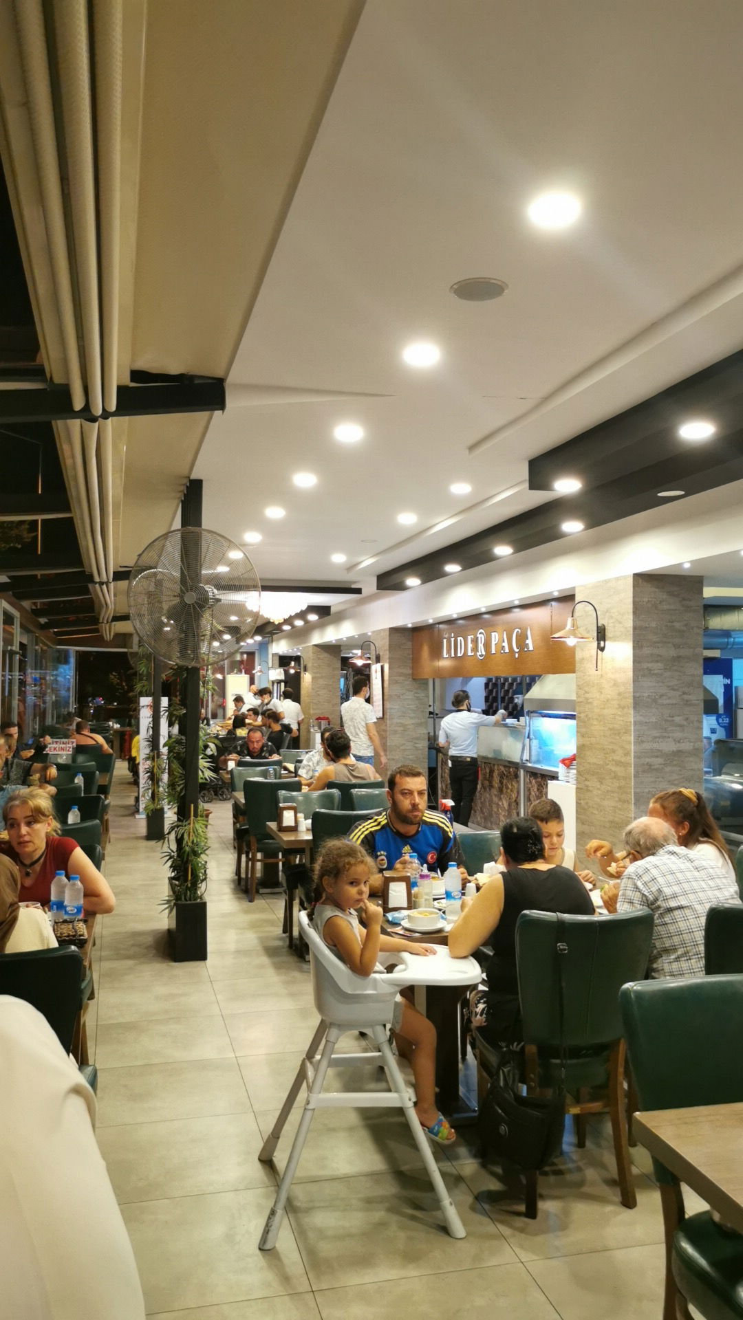 Lider Paça Restaurant