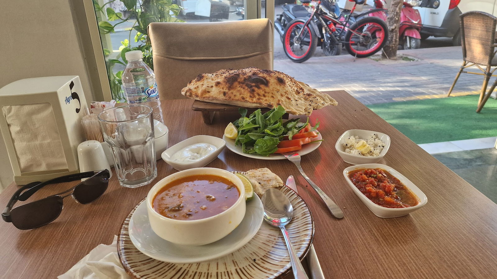 Lider Paça Restaurant