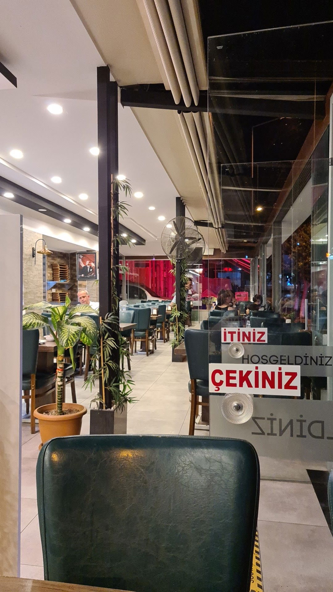 Lider Paça Restaurant