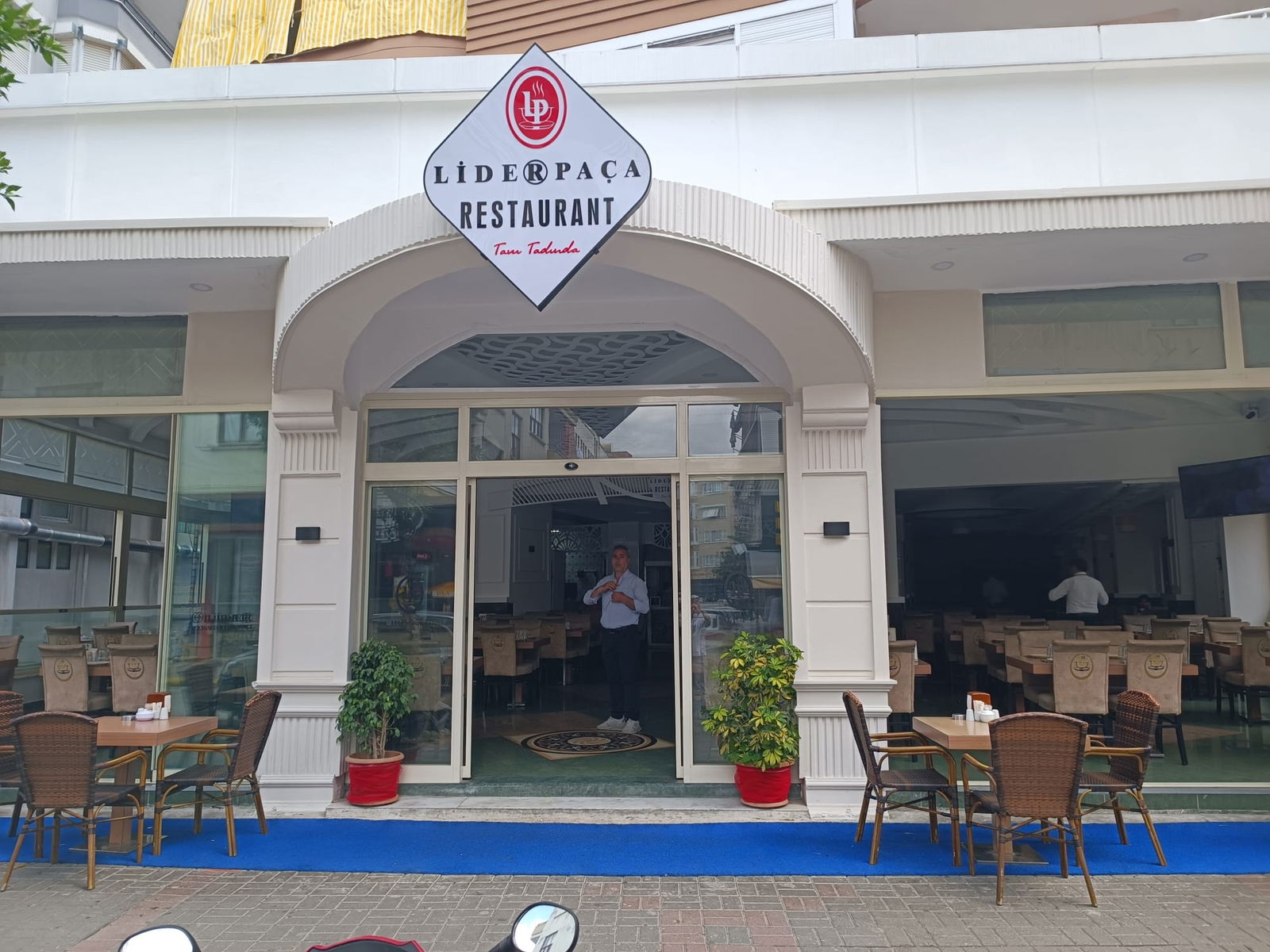 Lider Paça Restaurant