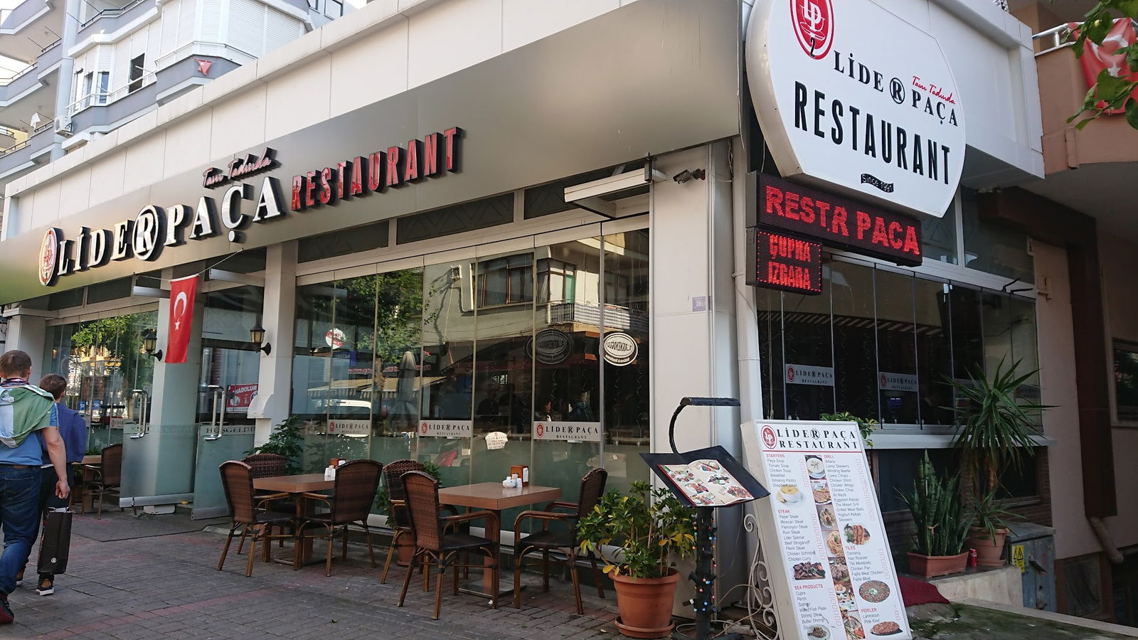 Lider Paça Restaurant