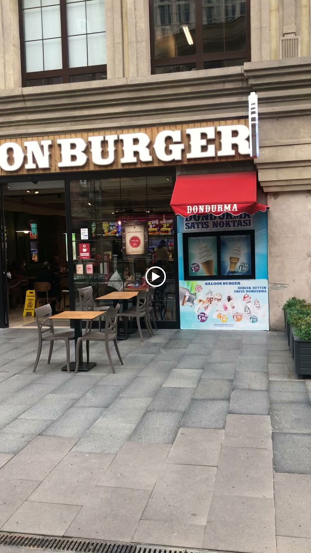 Saloon Burger Venezia Avm