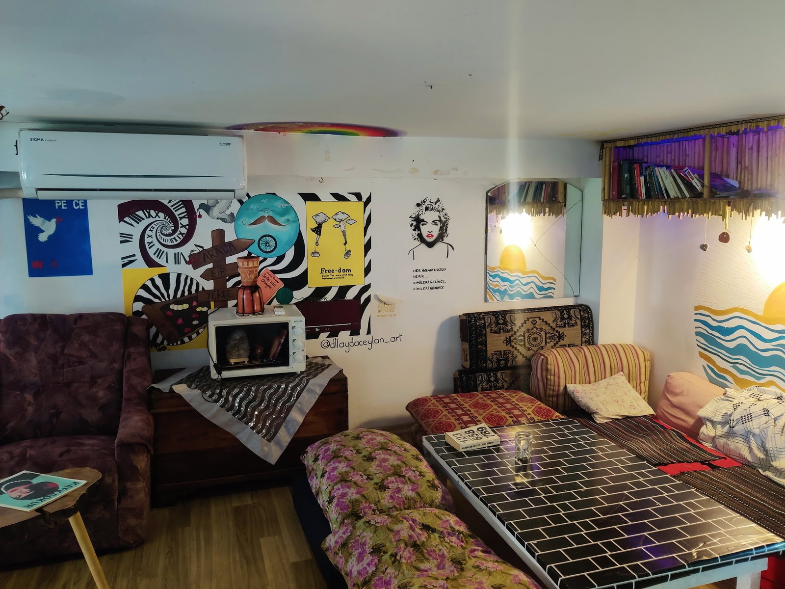 Alanya Waffle Cafe Coffee By Mom Otantik