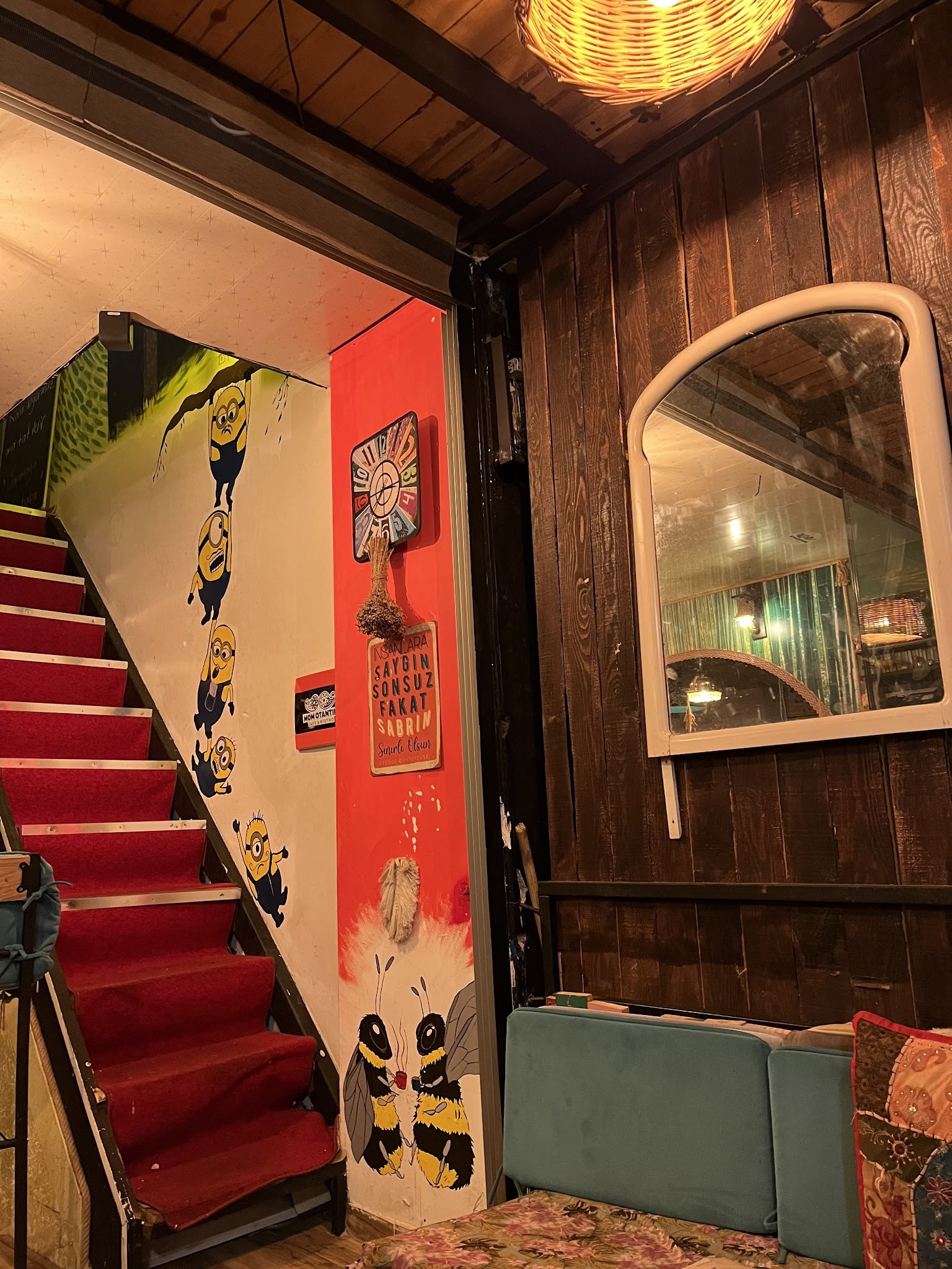 Alanya Waffle Cafe Coffee By Mom Otantik