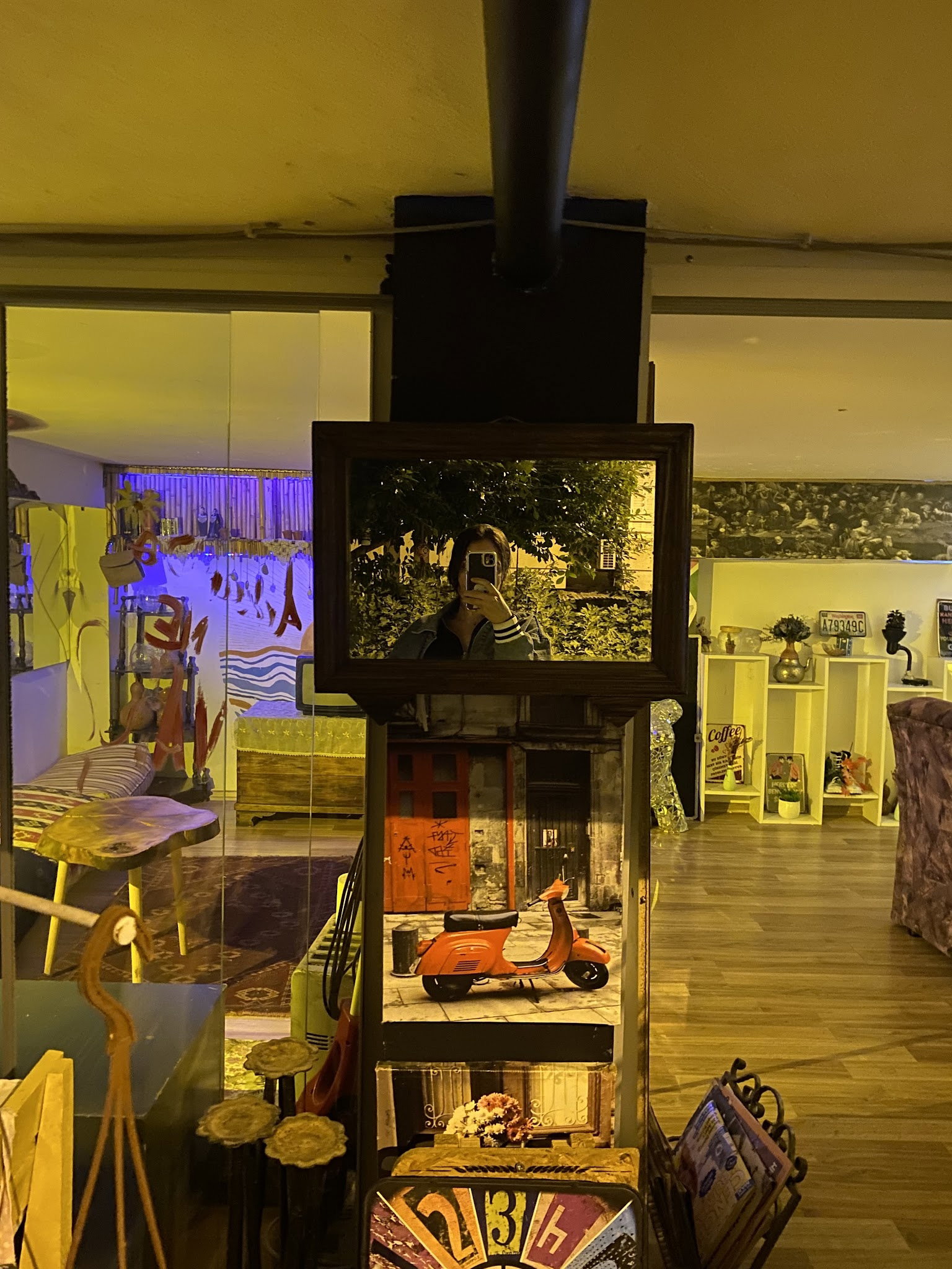 Alanya Waffle Cafe Coffee By Mom Otantik