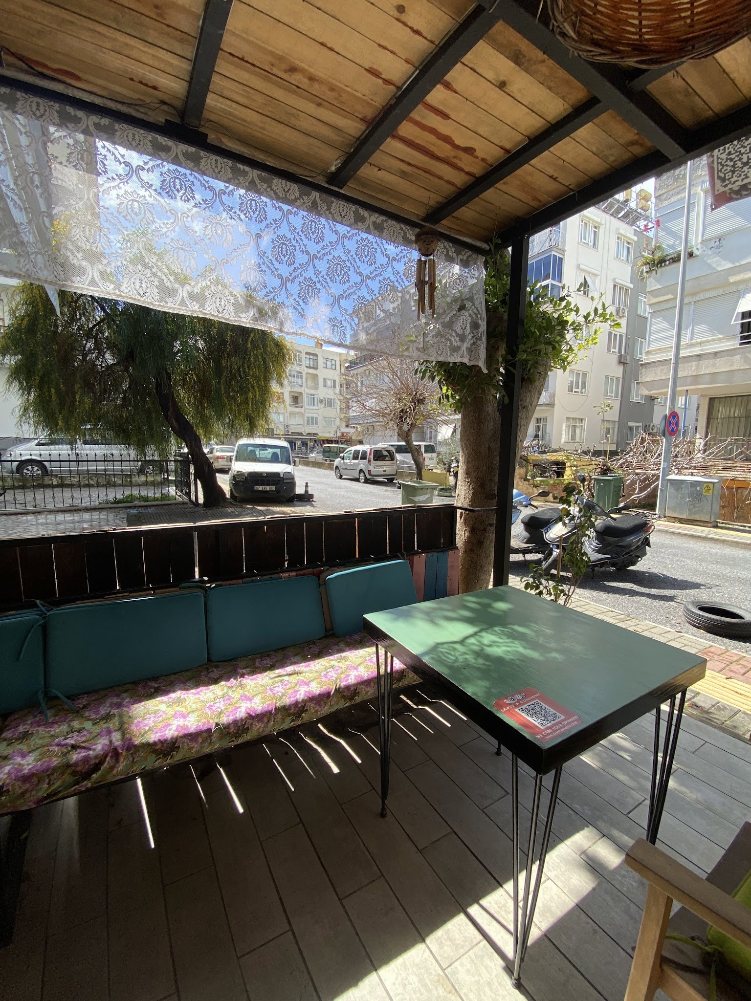 Alanya Waffle Cafe Coffee By Mom Otantik