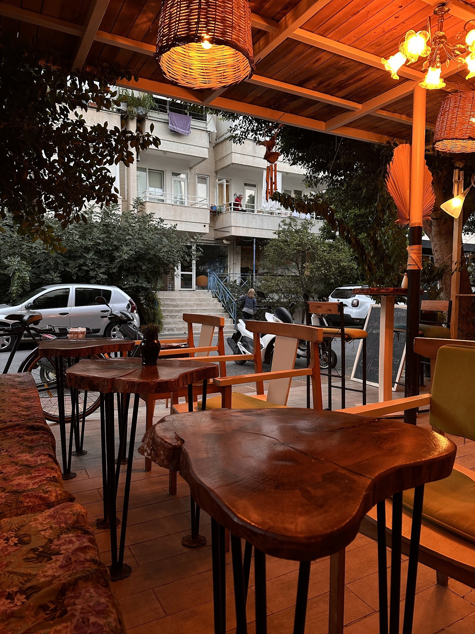 Alanya Waffle Cafe Coffee By Mom Otantik