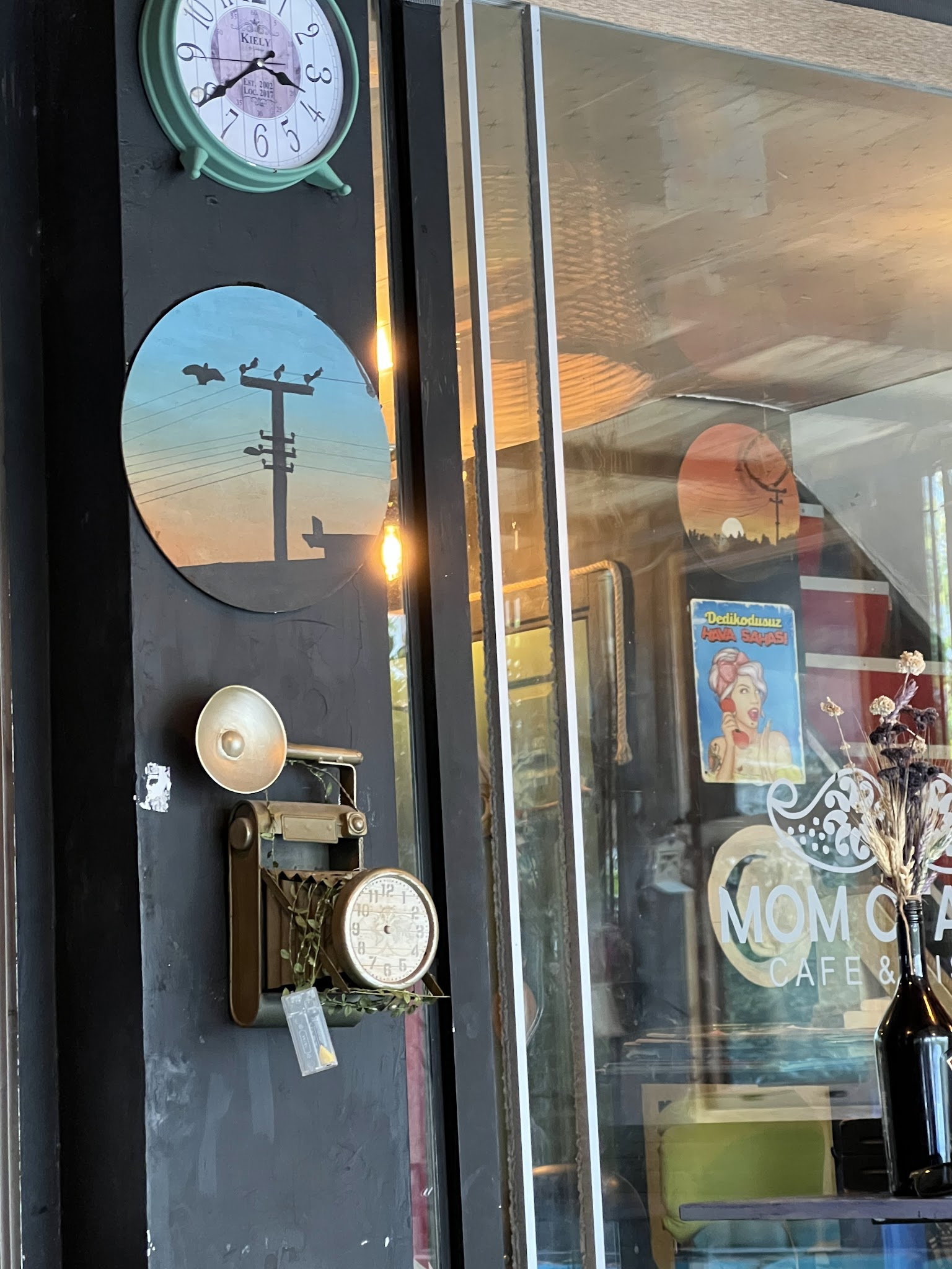 Alanya Waffle Cafe Coffee By Mom Otantik