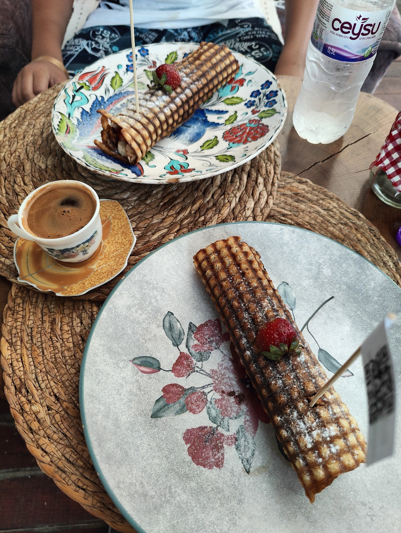Alanya Waffle Cafe Coffee By Mom Otantik