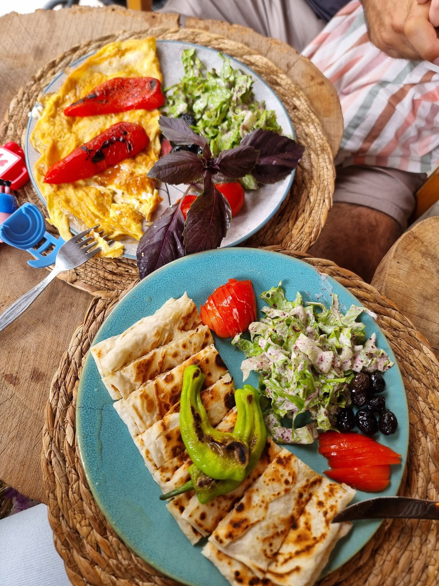 Alanya Waffle Cafe Coffee By Mom Otantik