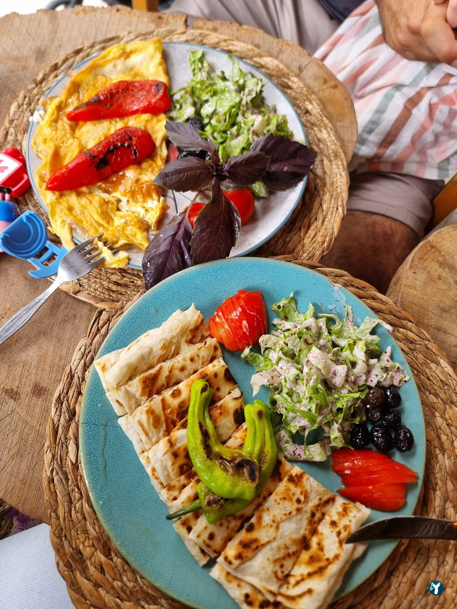 Alanya Waffle Cafe Coffee By Mom Otantik