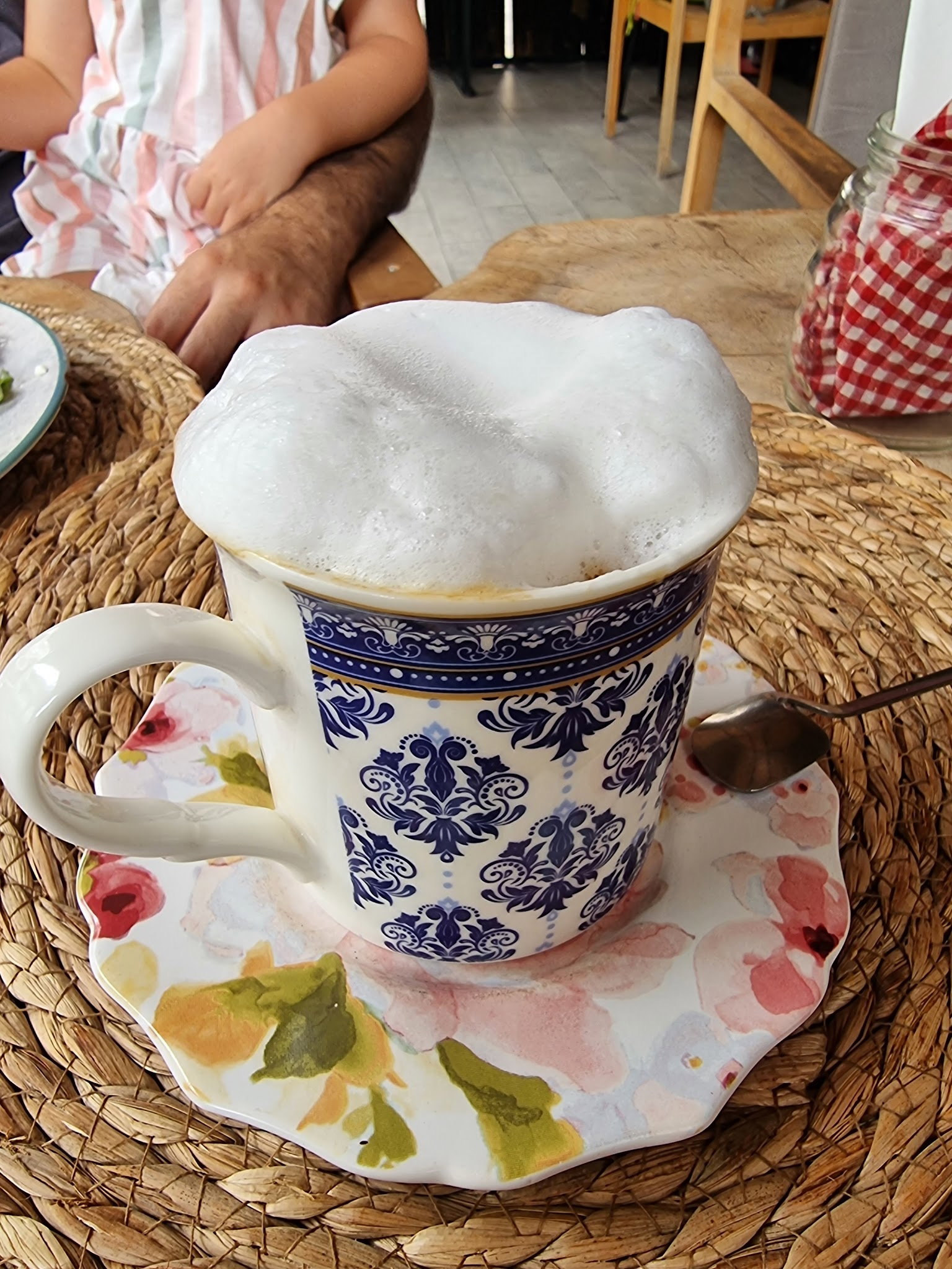 Alanya Waffle Cafe Coffee By Mom Otantik