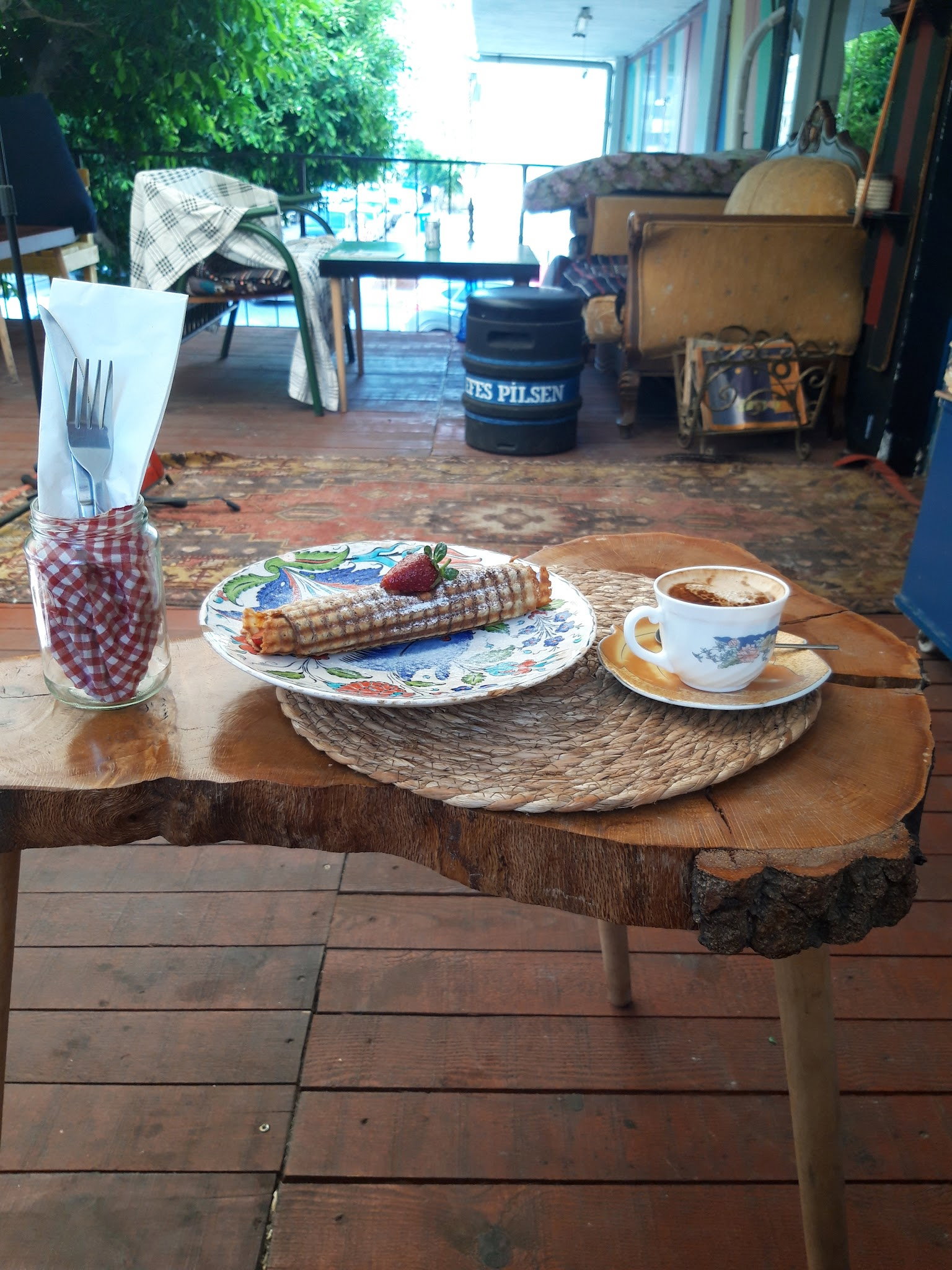 Alanya Waffle Cafe Coffee By Mom Otantik