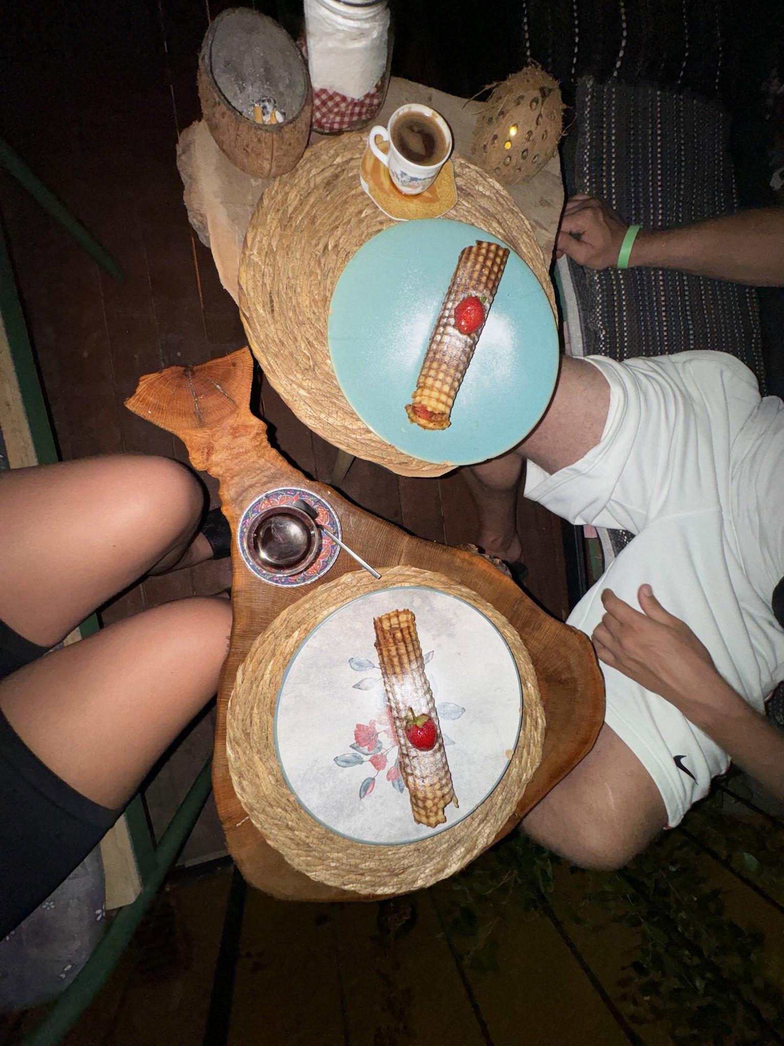 Alanya Waffle Cafe Coffee By Mom Otantik