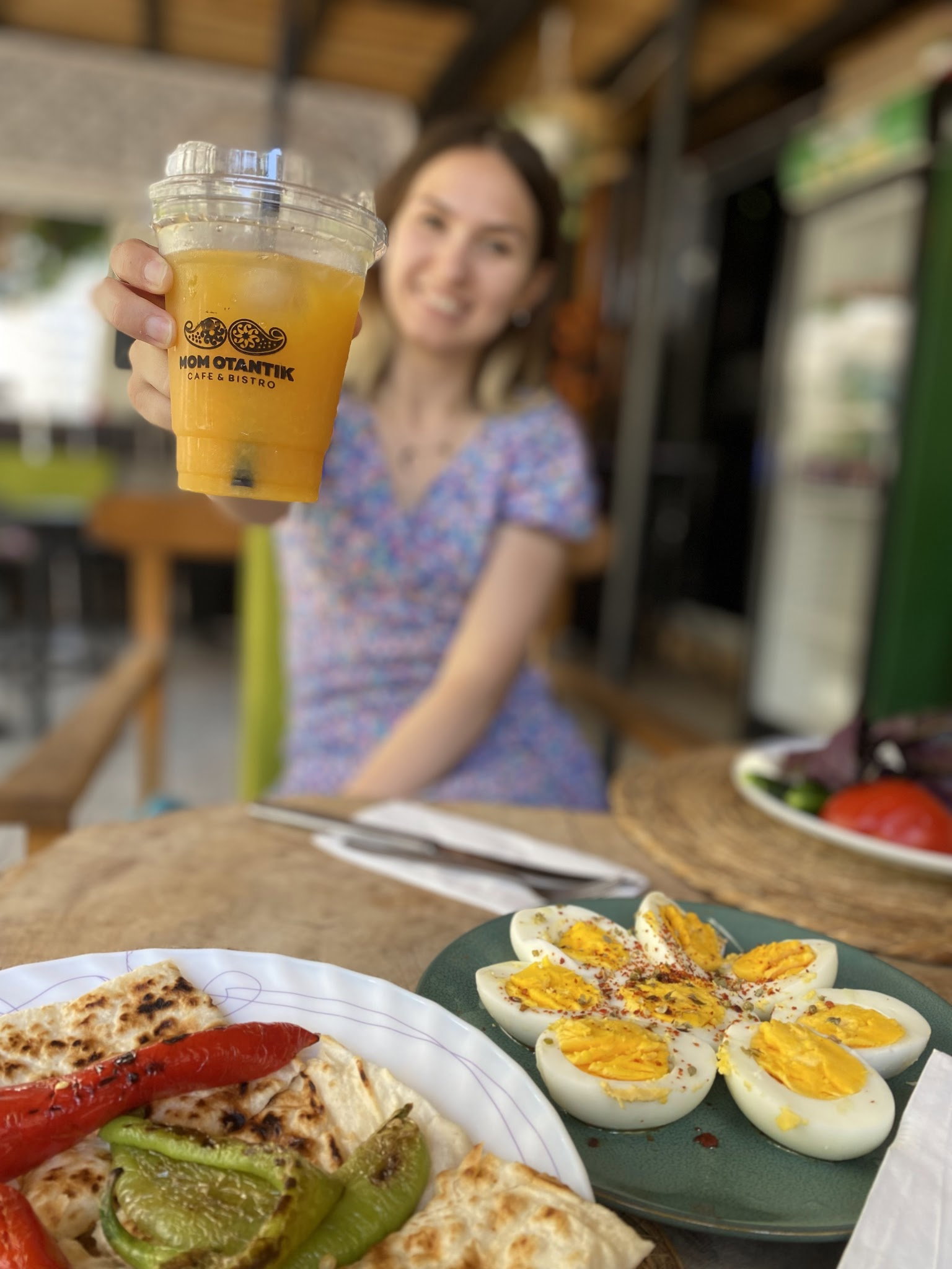 Alanya Waffle Cafe Coffee By Mom Otantik