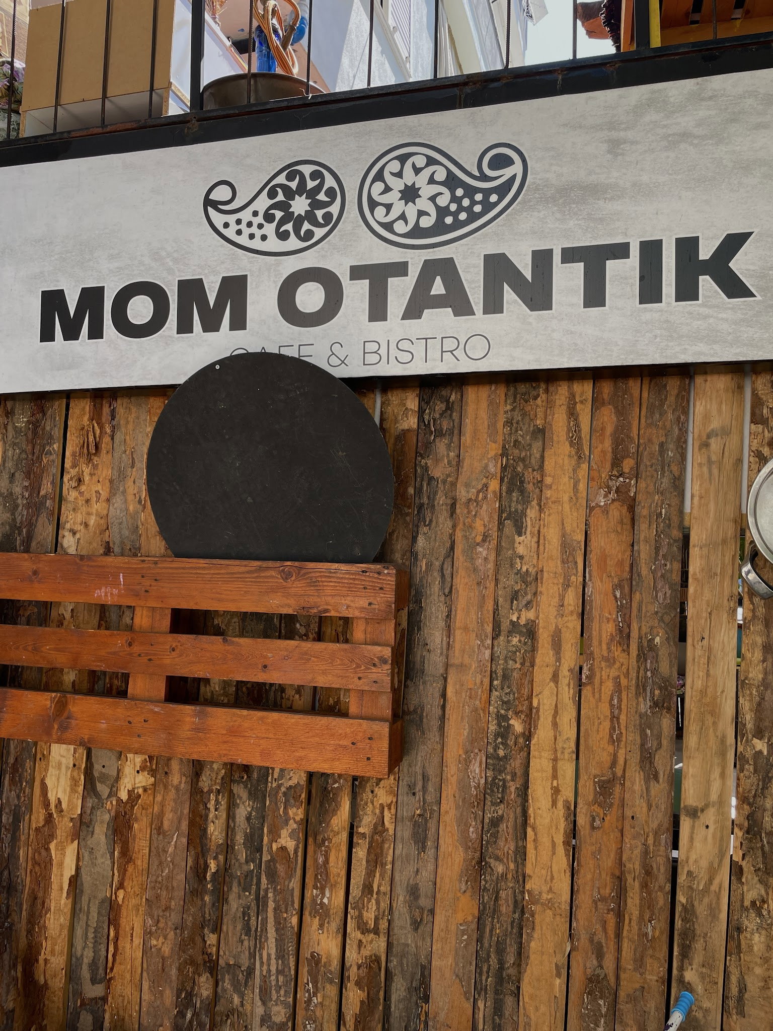 Alanya Waffle Cafe Coffee By Mom Otantik