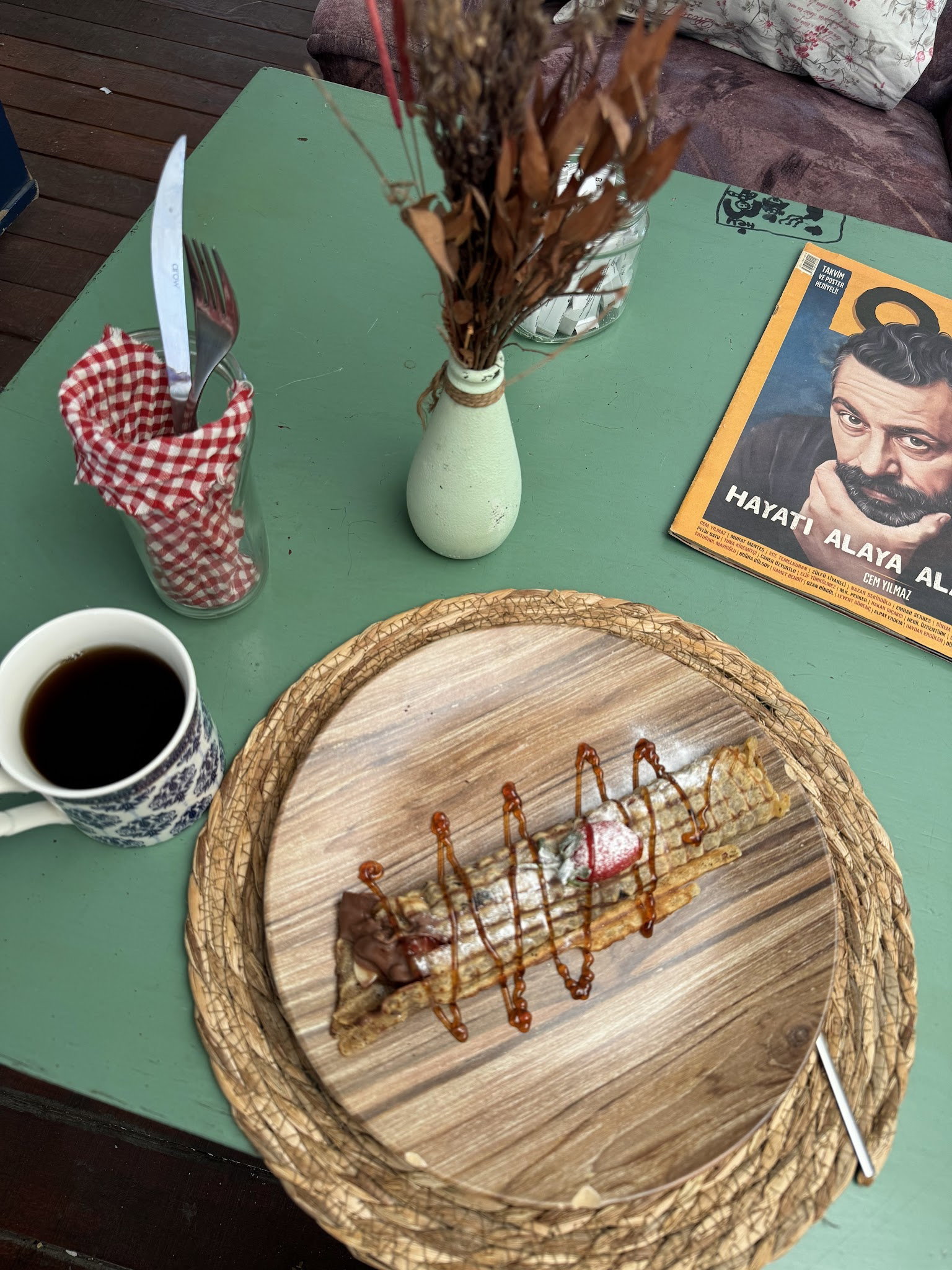 Alanya Waffle Cafe Coffee By Mom Otantik