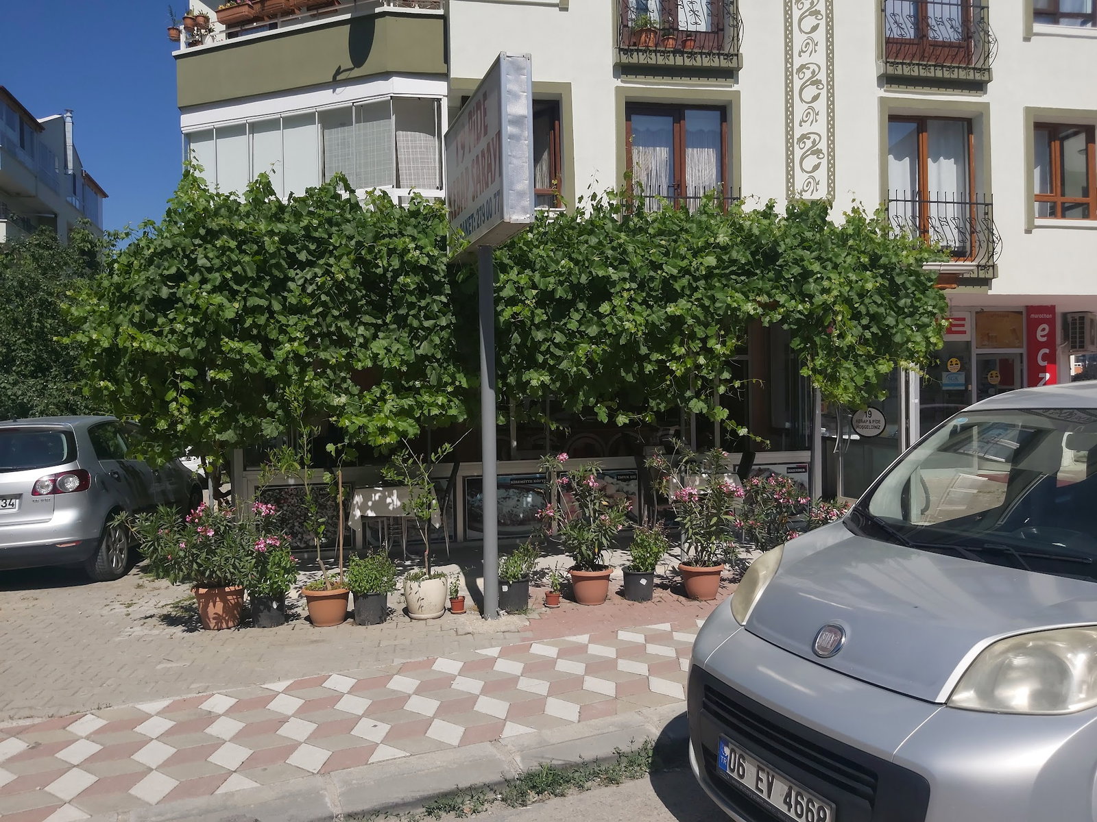 19 Pide Kebap Sarayı