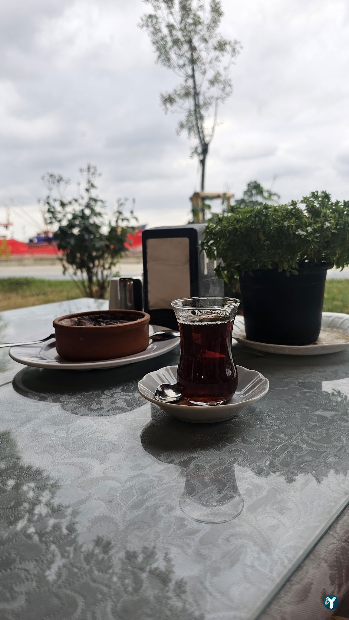 Yakamoz Cafe