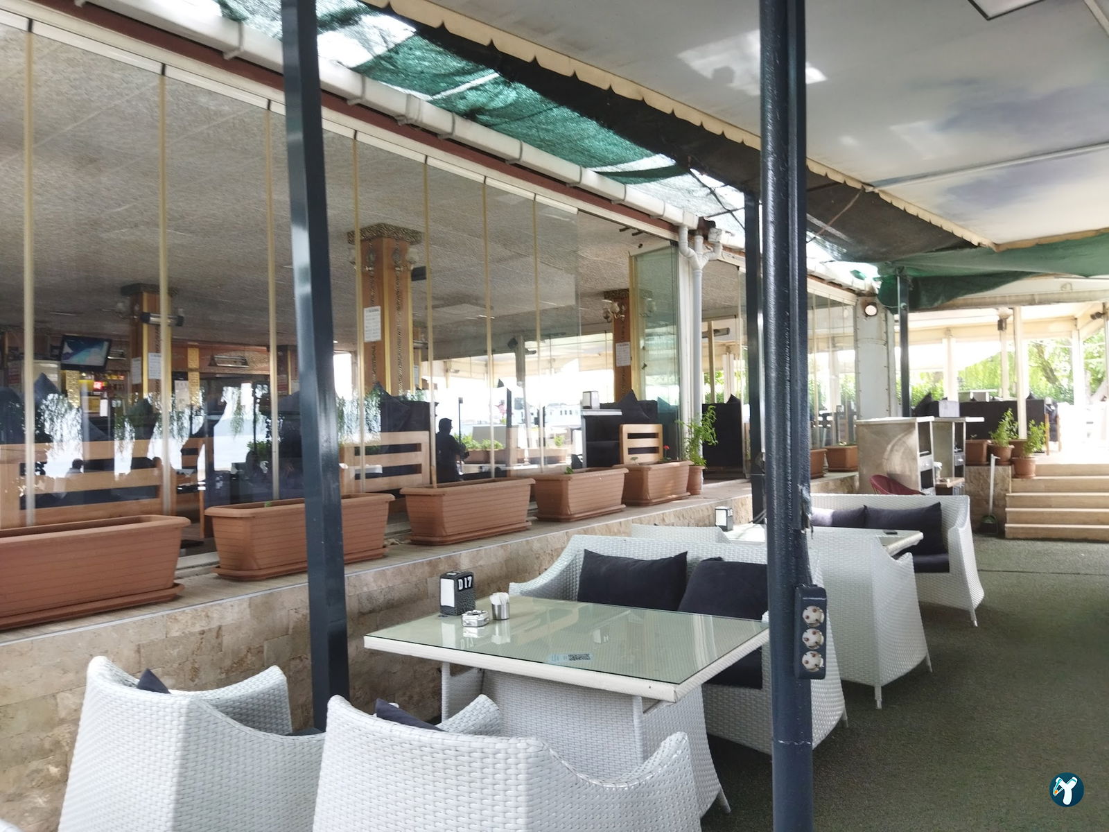 Yakamoz Cafe