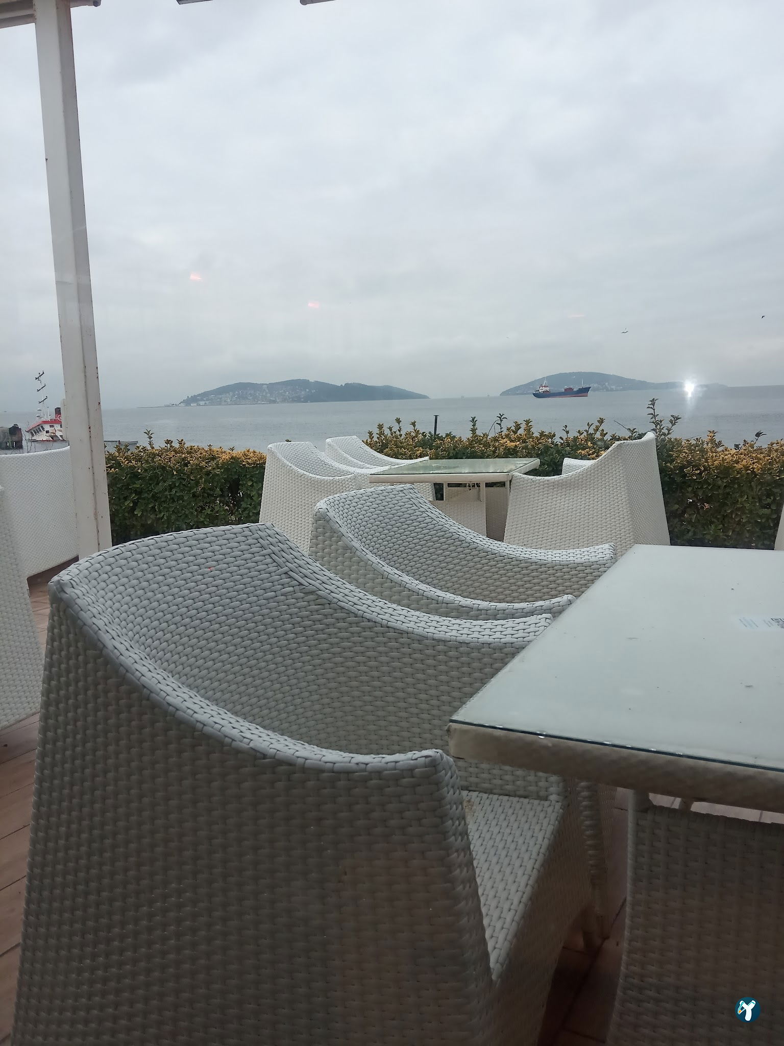 Yakamoz Cafe