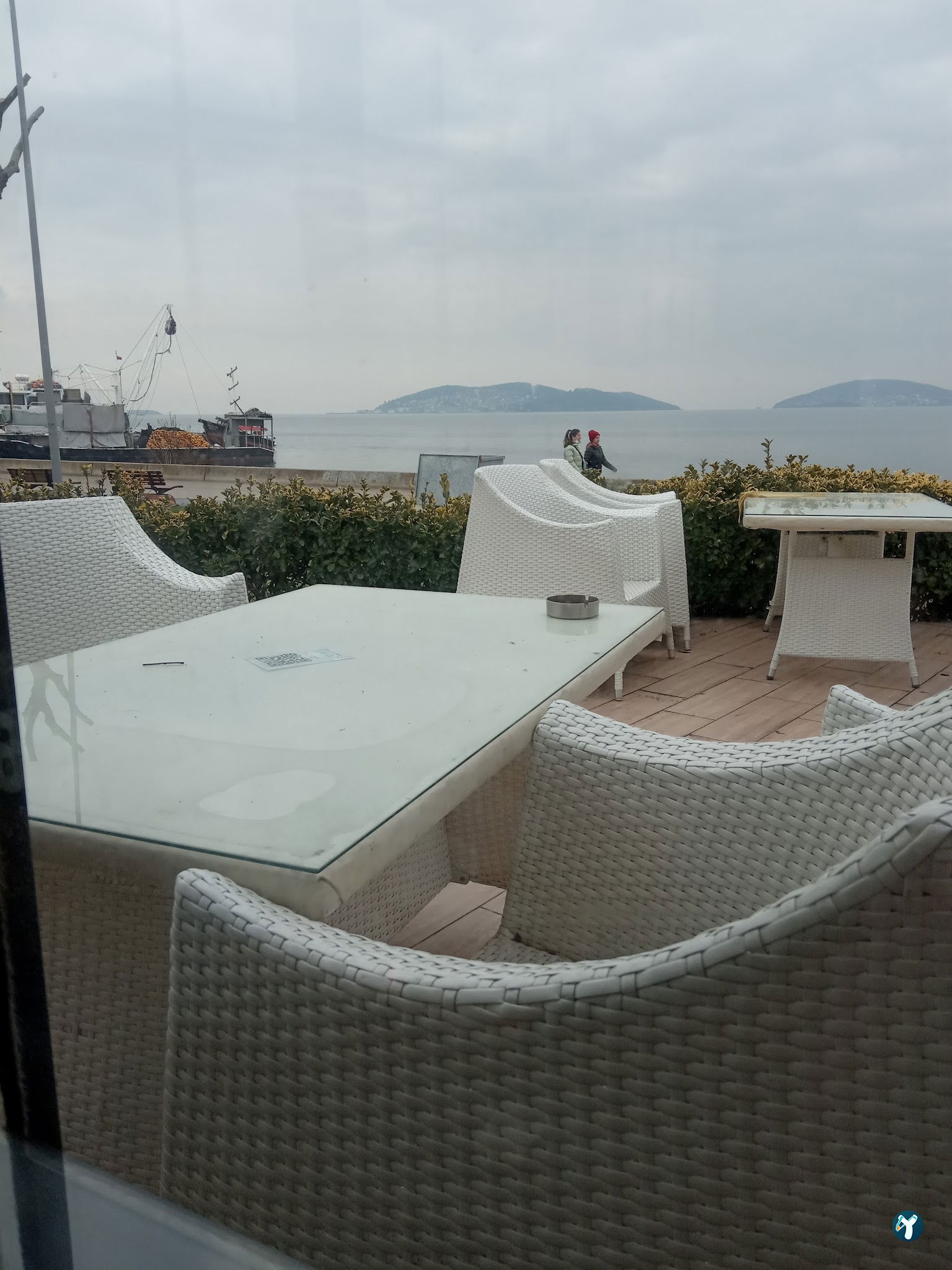 Yakamoz Cafe