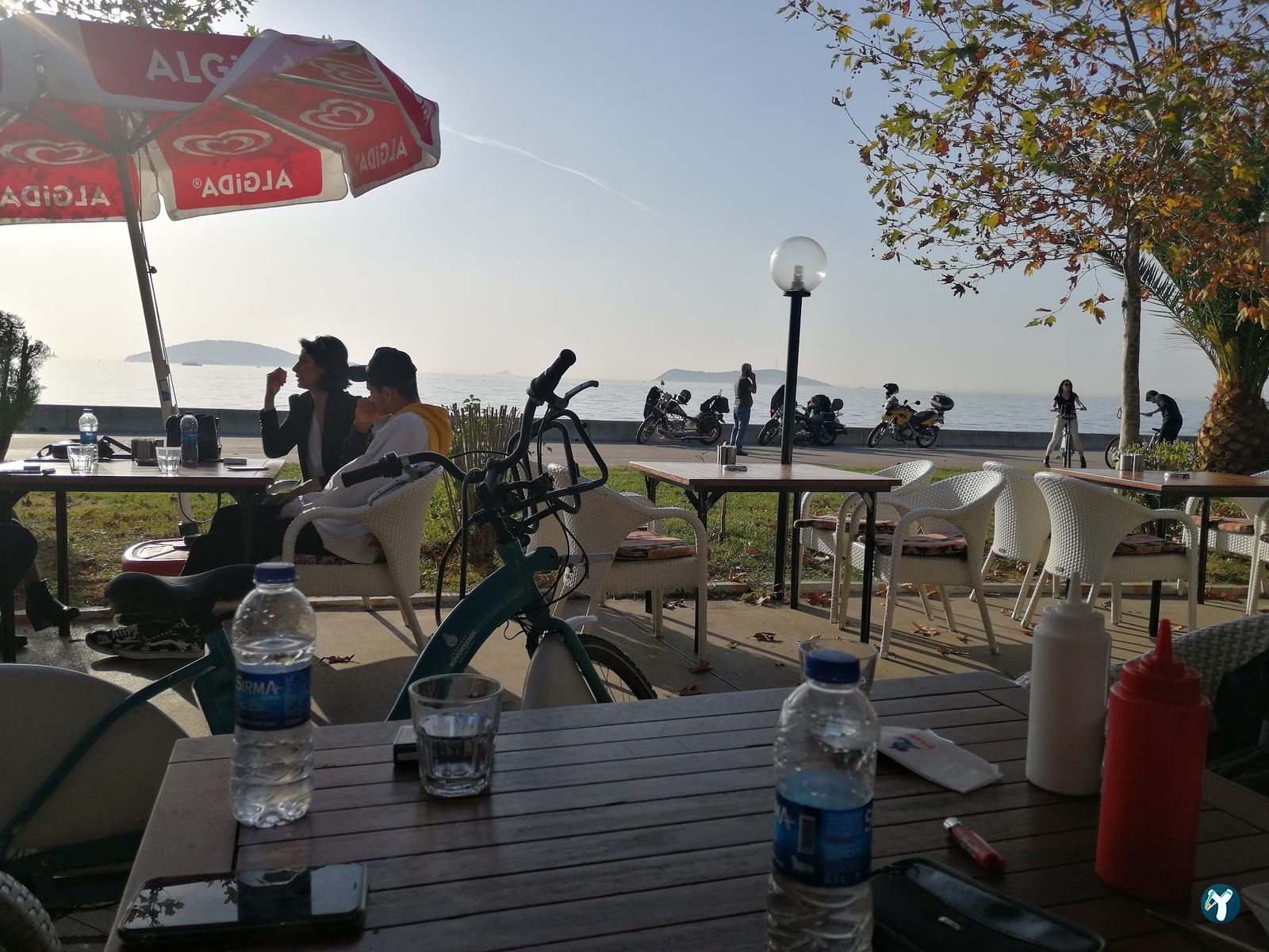 Yakamoz Cafe