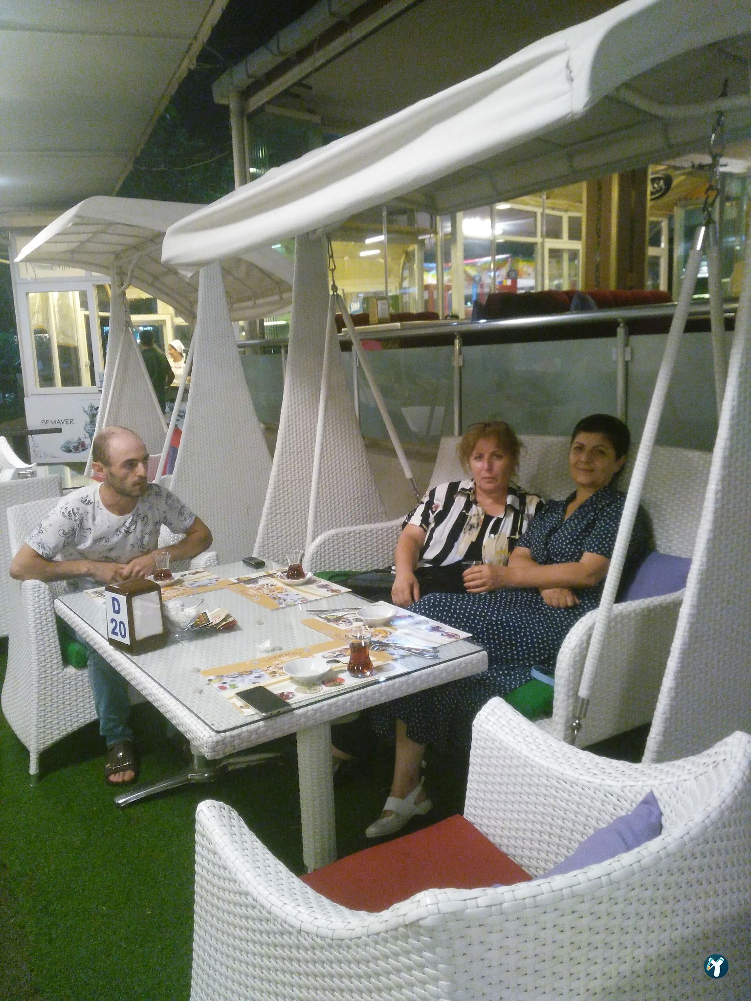 Yakamoz Cafe