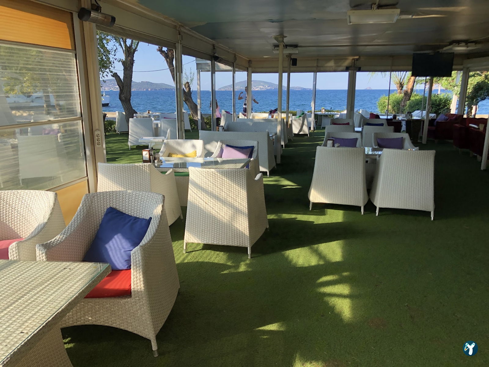 Yakamoz Cafe