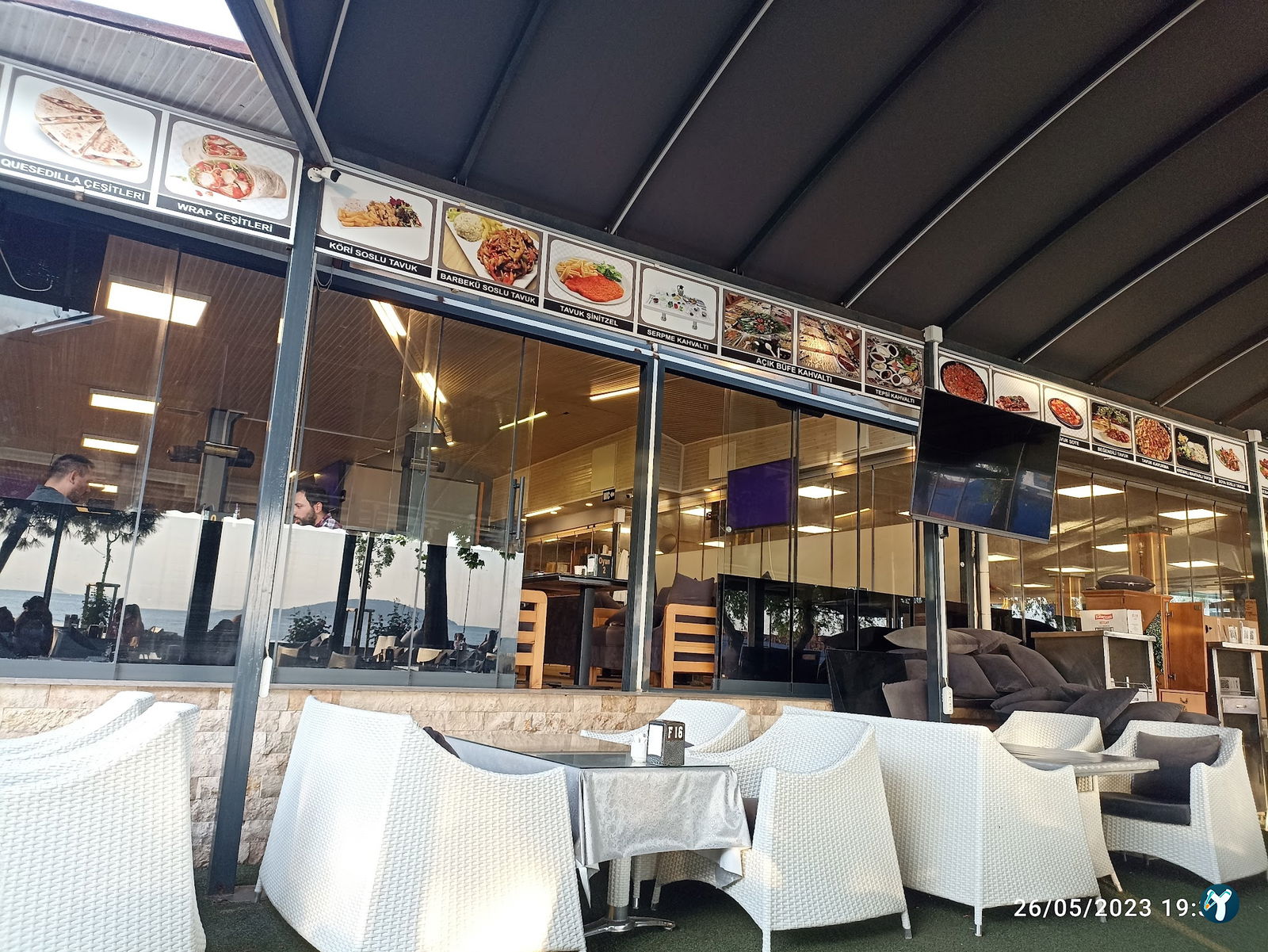 Yakamoz Cafe