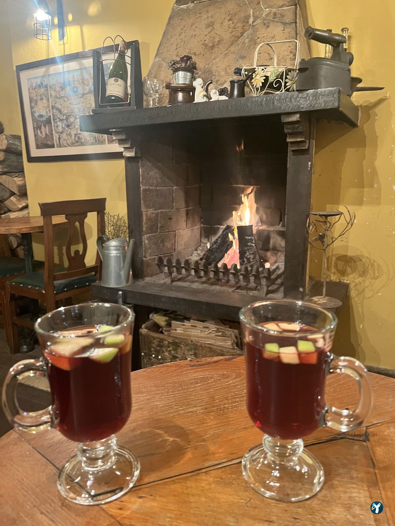 Lâl Cafe Bar