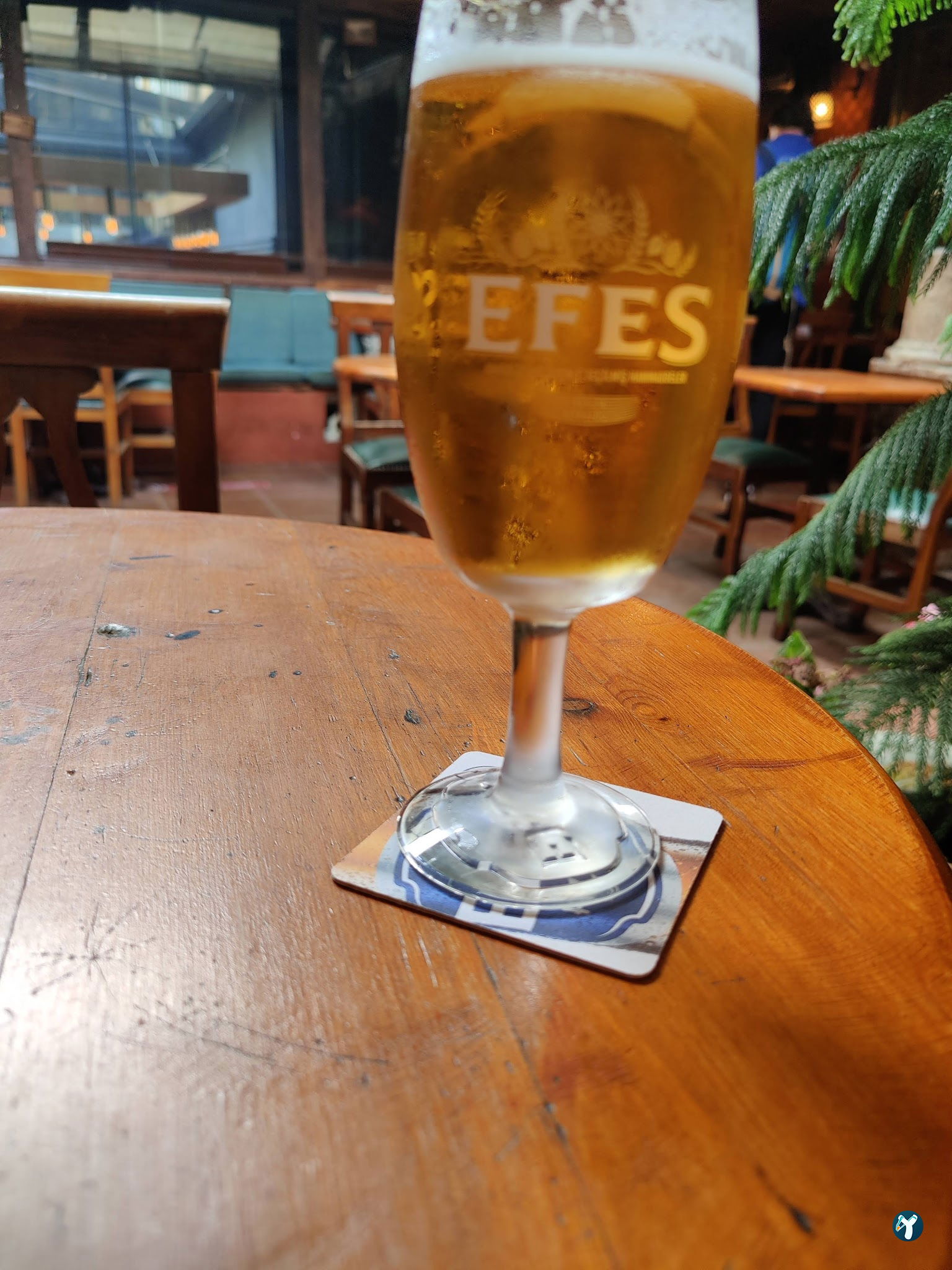 Lâl Cafe Bar