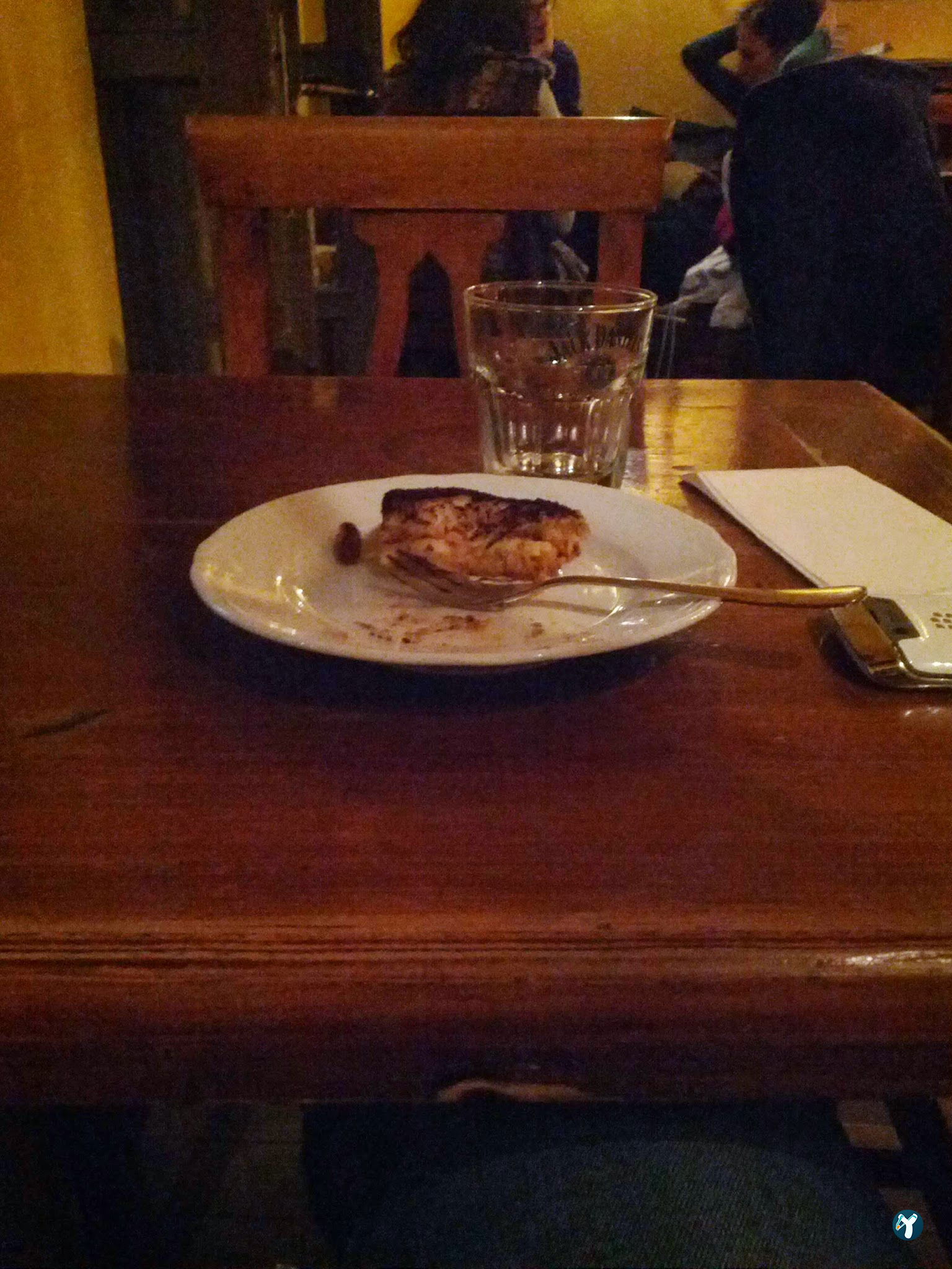 Lâl Cafe Bar