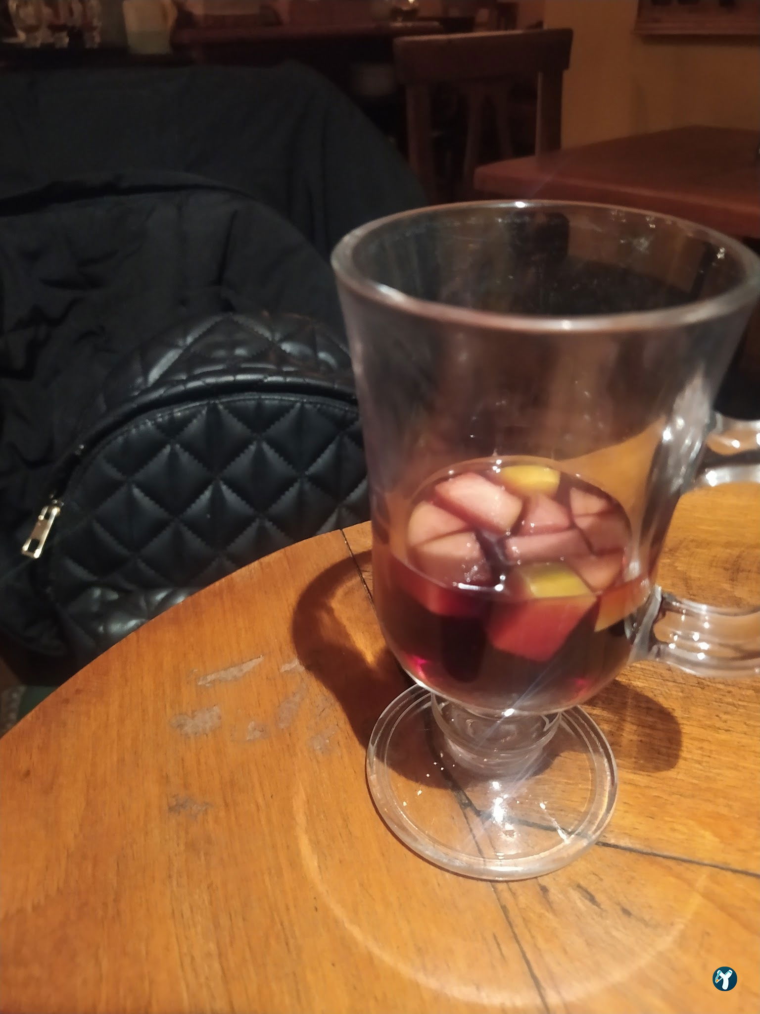 Lâl Cafe Bar
