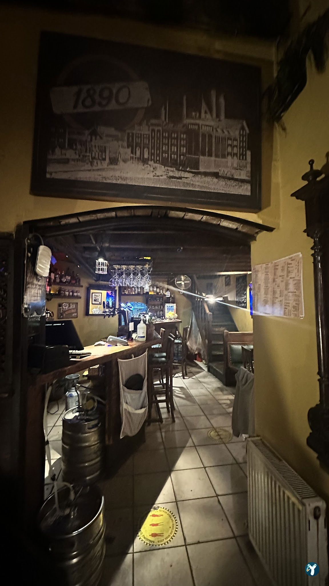 Lâl Cafe Bar
