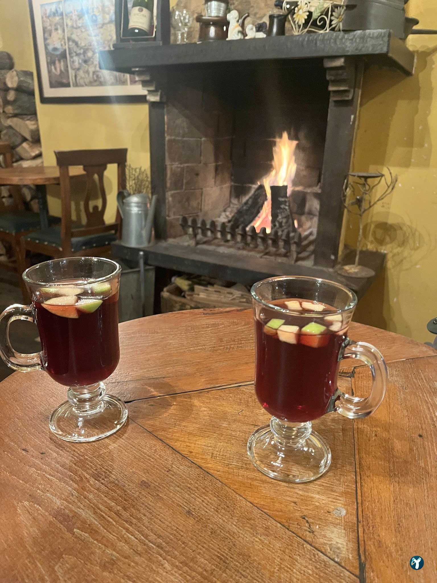 Lâl Cafe Bar