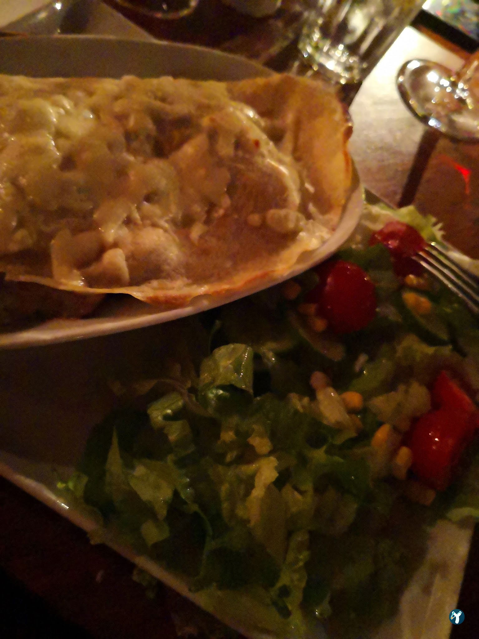 Lâl Cafe Bar