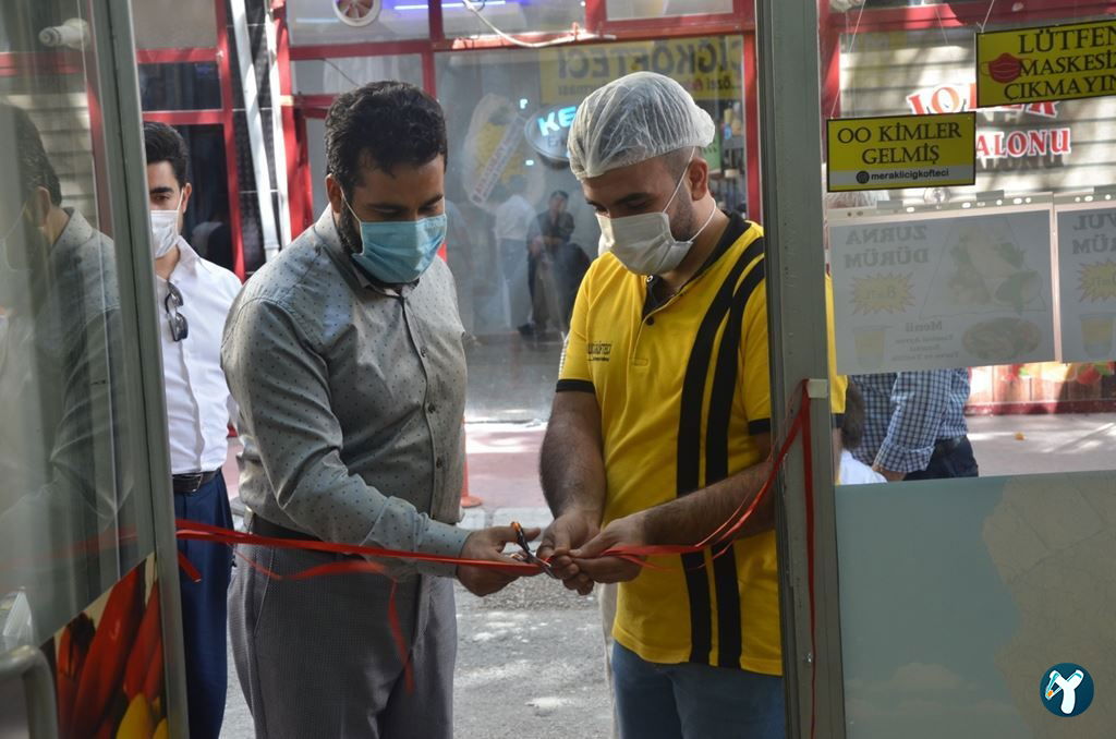 Meraklı Çiğköfteci Adıyamanlının Yeri Özel El Yoğurması
