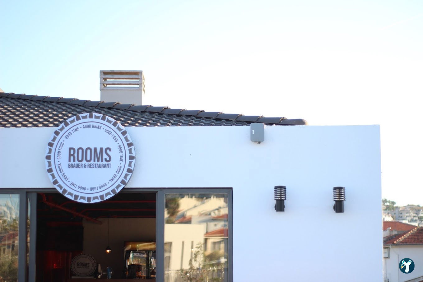 Rooms Cafe Restaurant