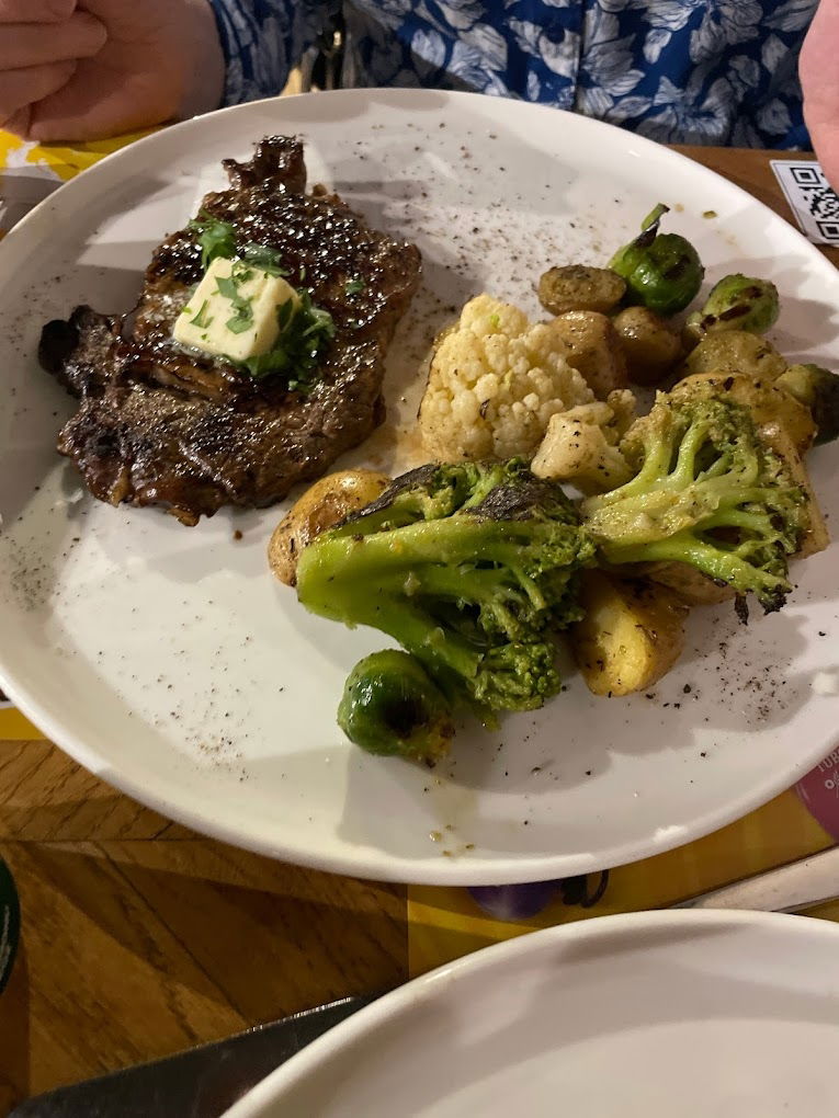 Rooms Cafe Restaurant