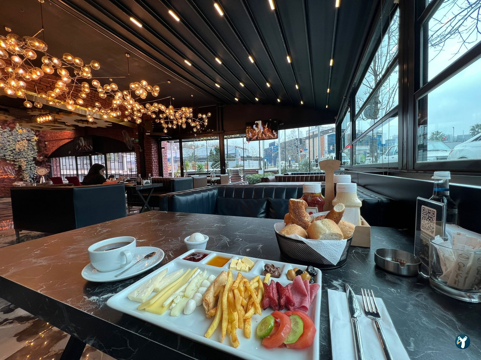 Cafe'De Yazı Tura/ Yazi Tura Cafe