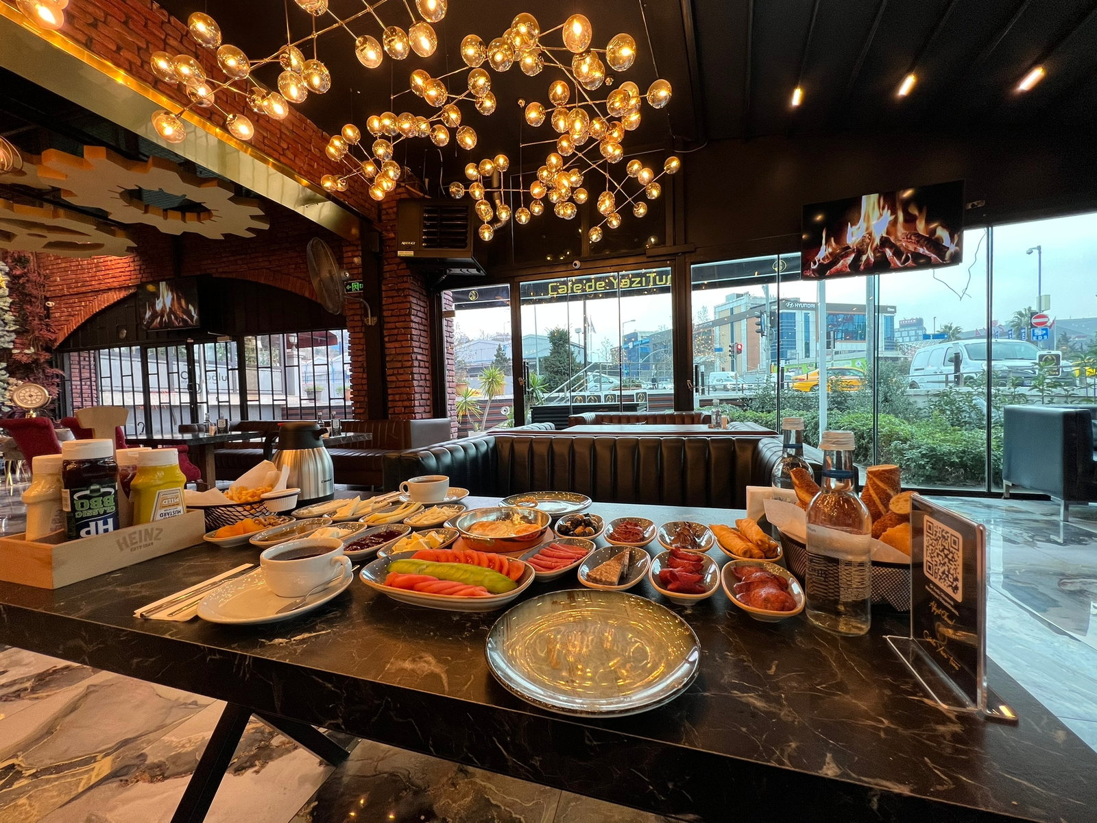 Cafe'De Yazı Tura/ Yazi Tura Cafe