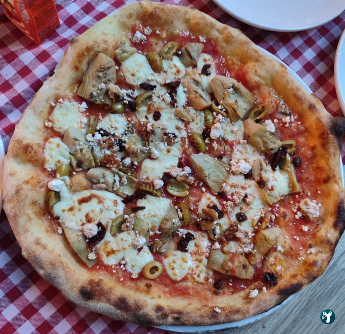 Foça Kirke Otel & Pizzeria