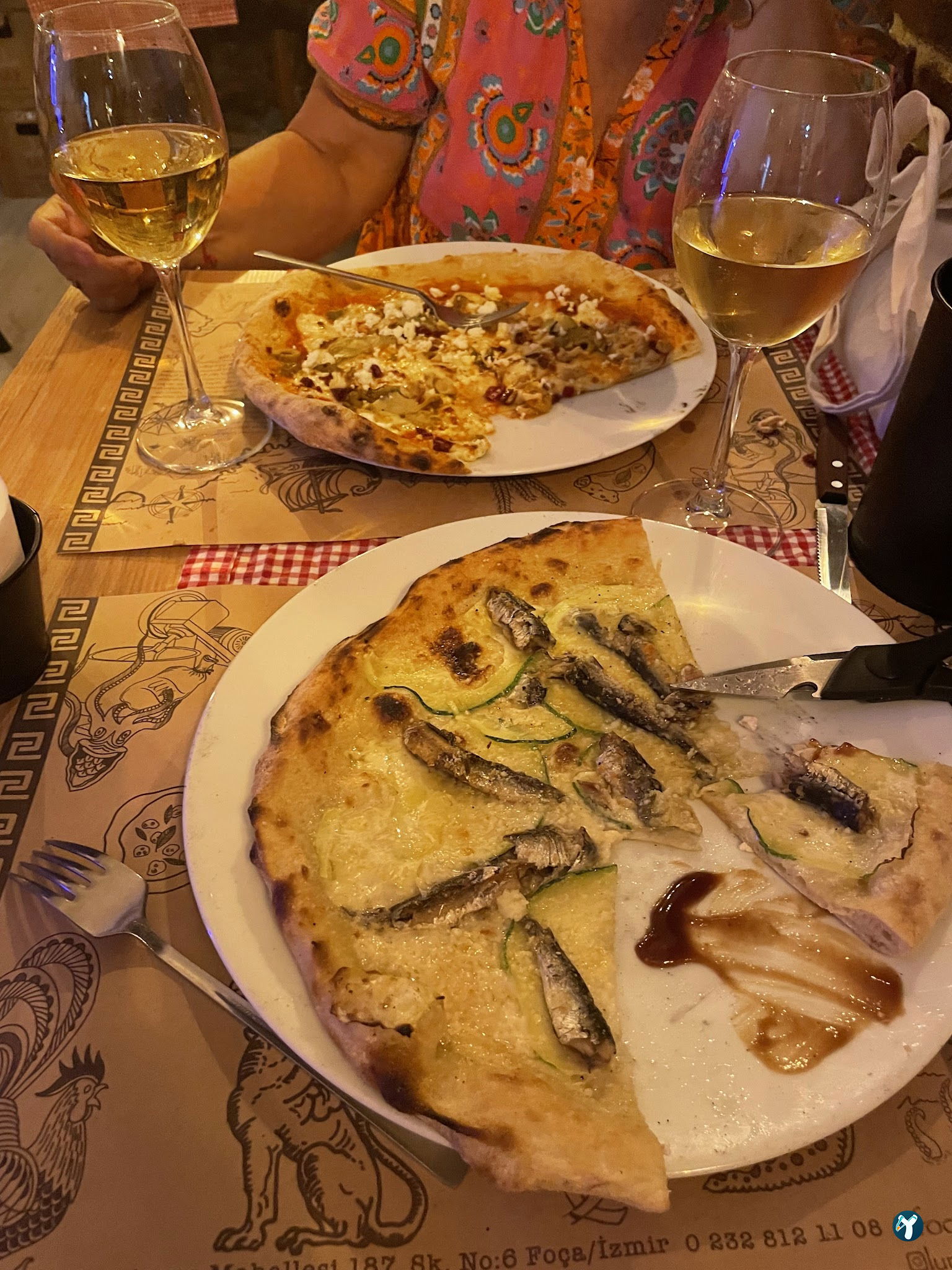 Foça Kirke Otel & Pizzeria