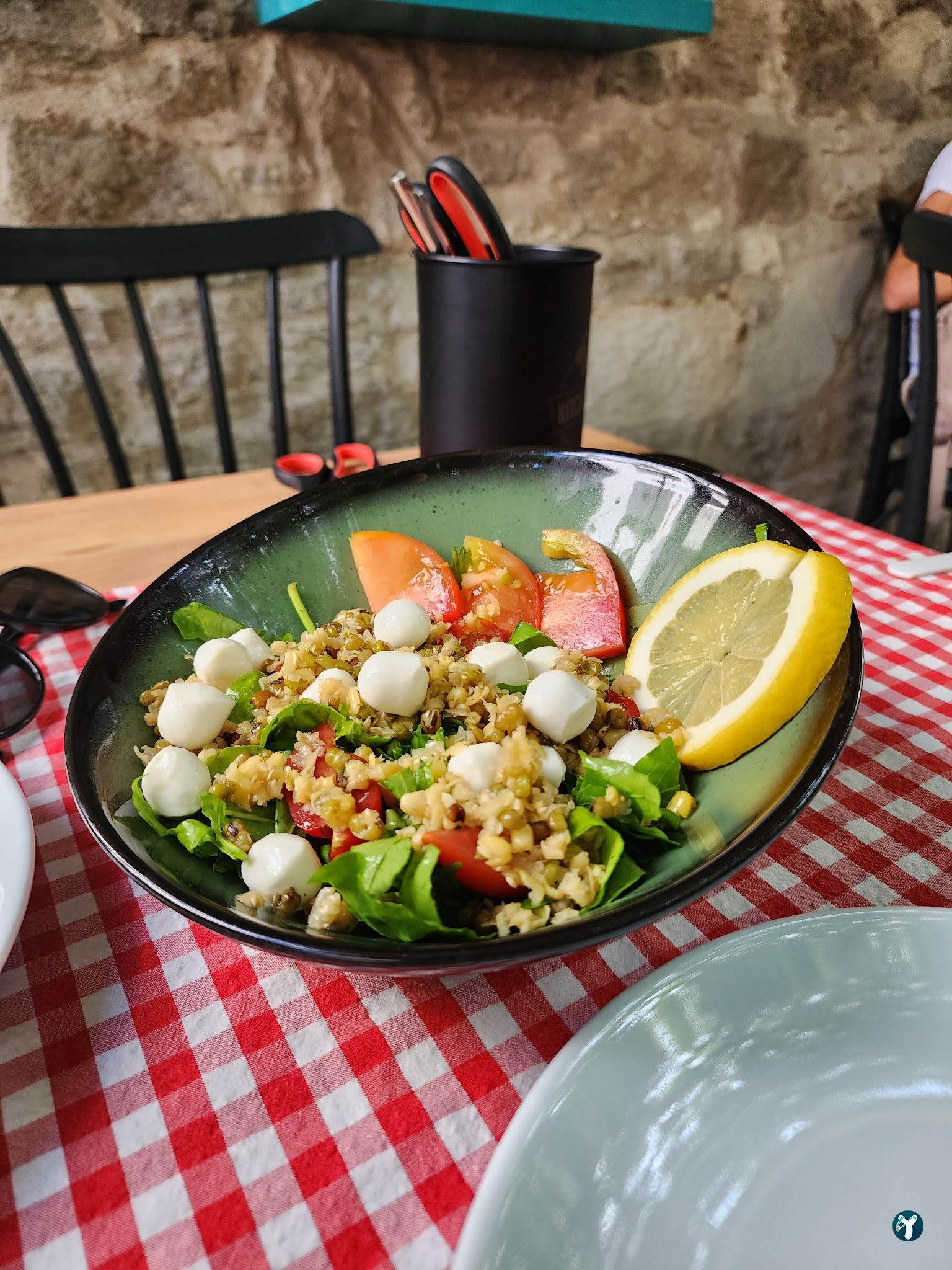 Foça Kirke Otel & Pizzeria